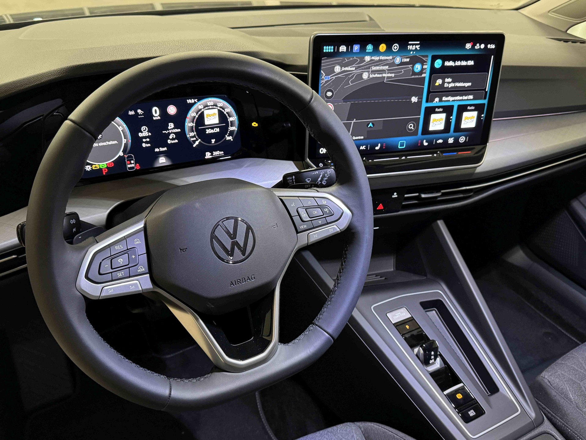 VW Golf 1.5 e TSI mHEV United DSG-image-8