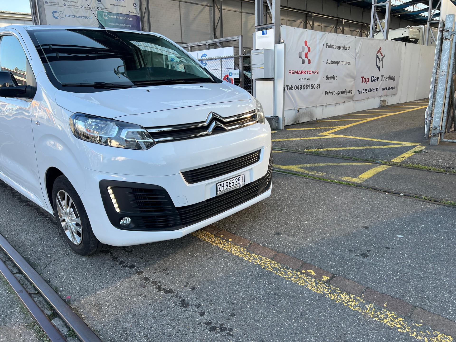 CITROEN Jumpy 2.0 BlueHDi 145 M EAT8-image-3