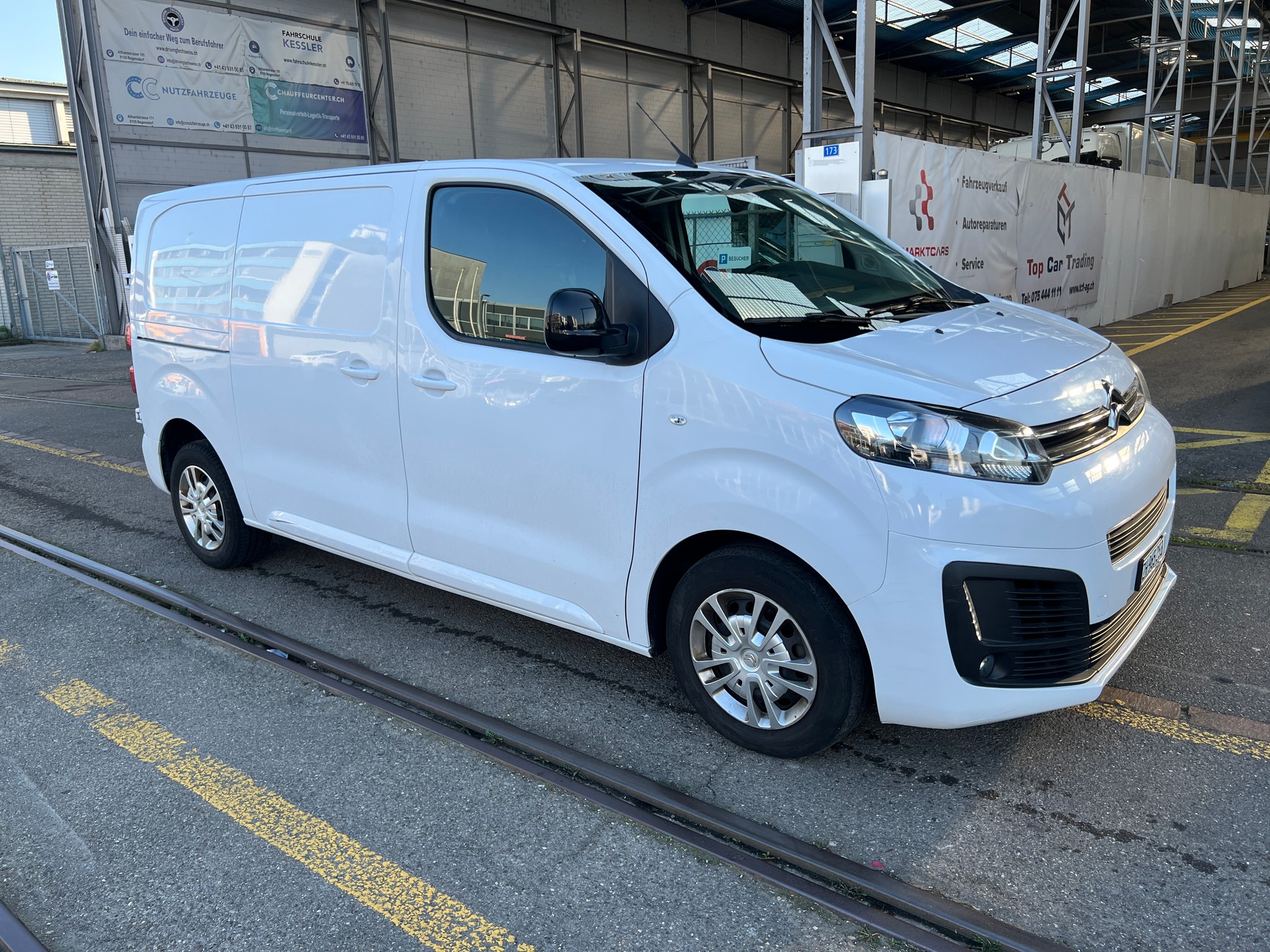 CITROEN Jumpy 2.0 BlueHDi 145 M EAT8-image-1