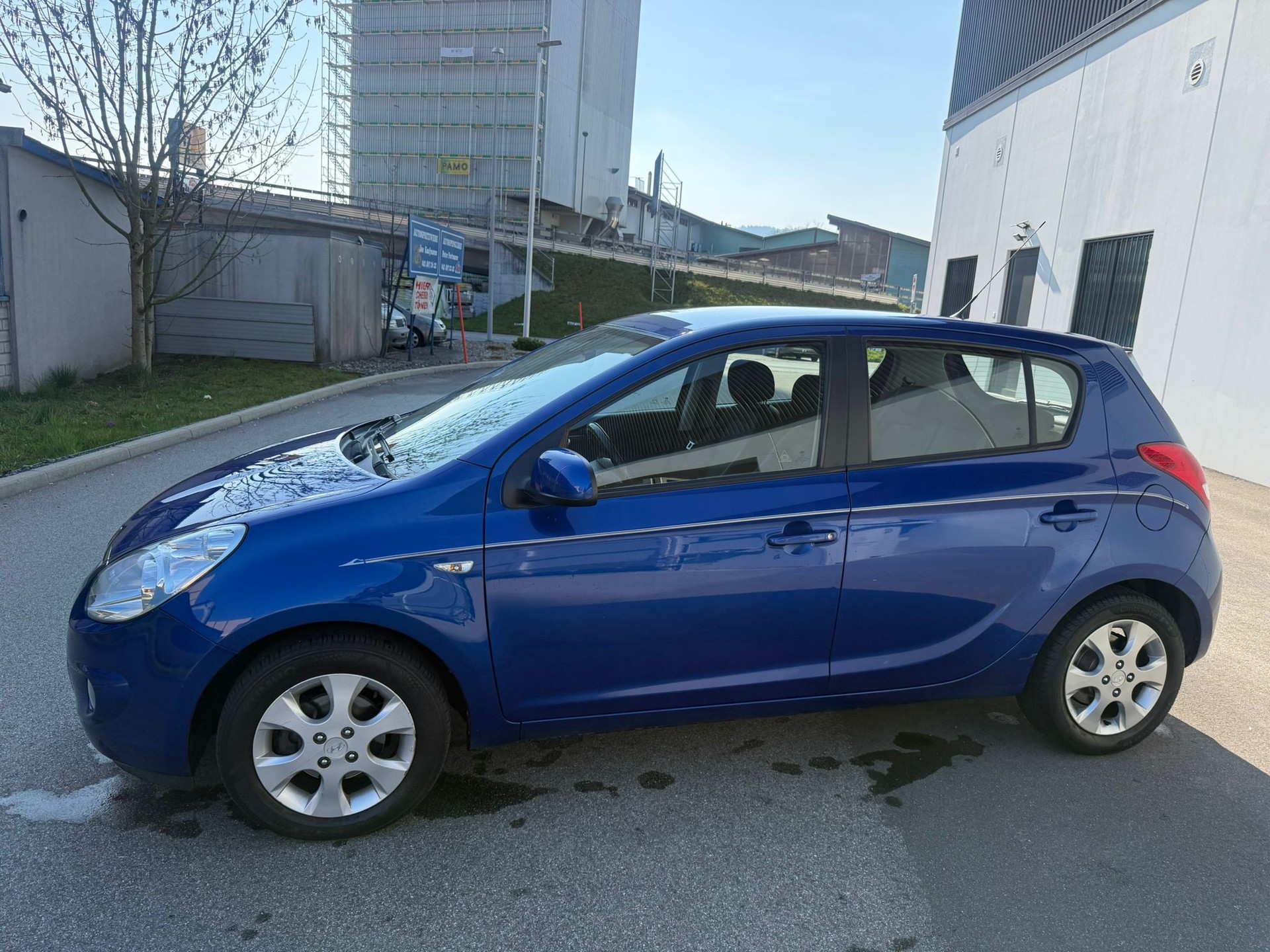 HYUNDAI i20 1.4 Style Automatic-image-2