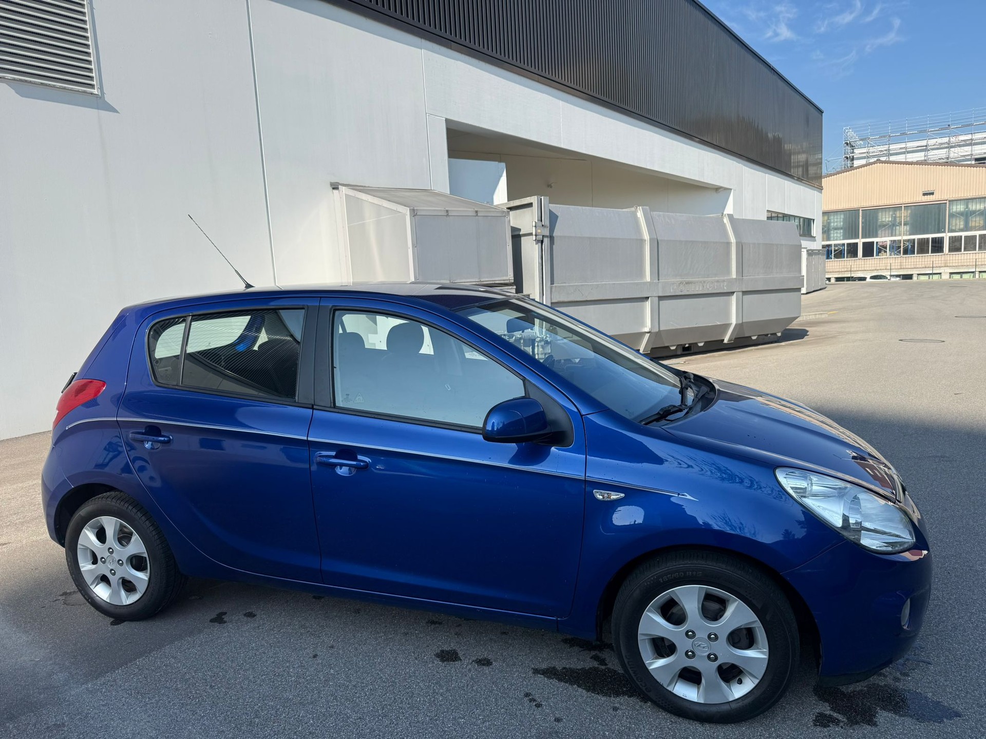 HYUNDAI i20 1.4 Style Automatic-image-12