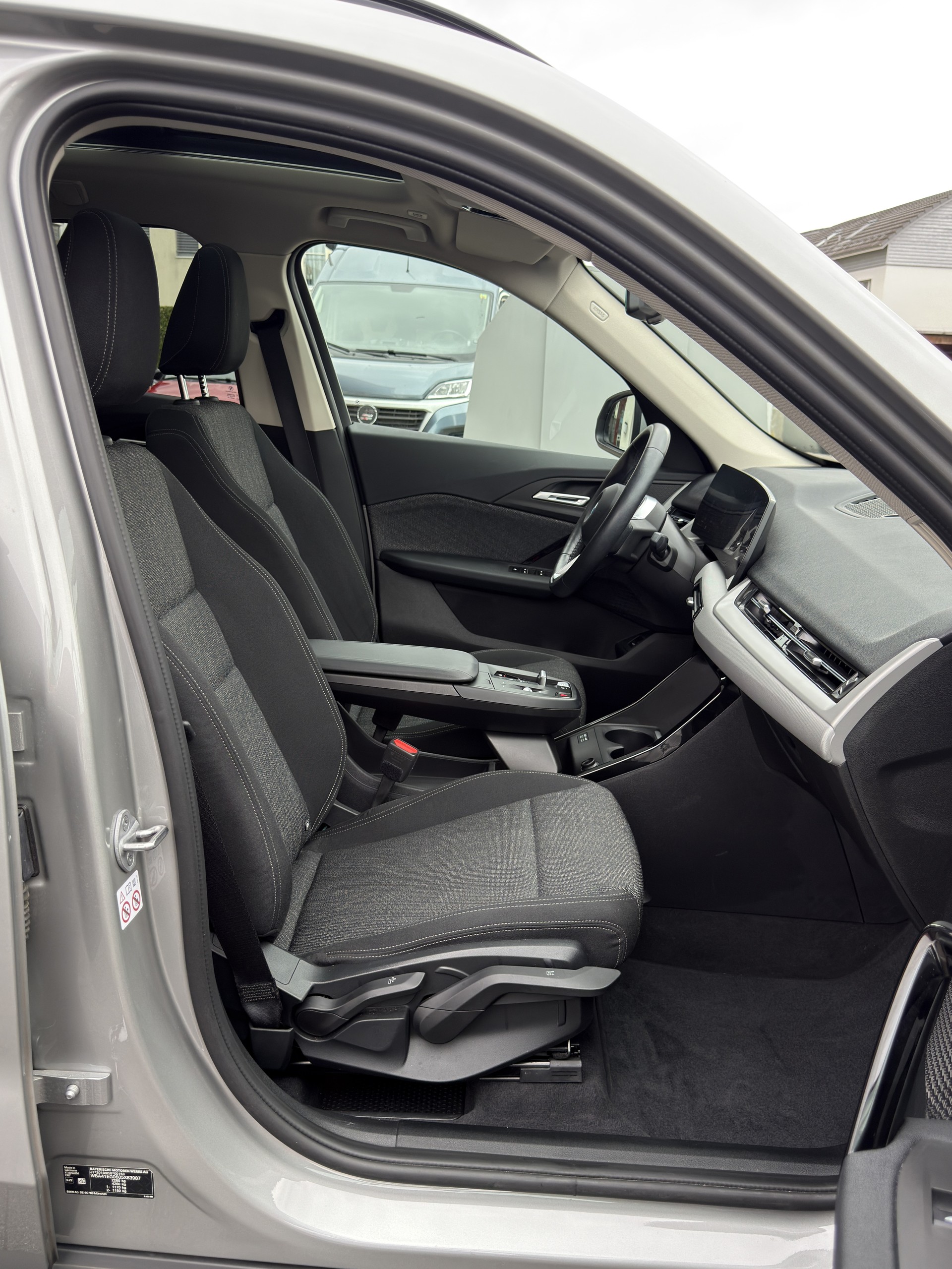 BMW X1 20d xDrive-image-11