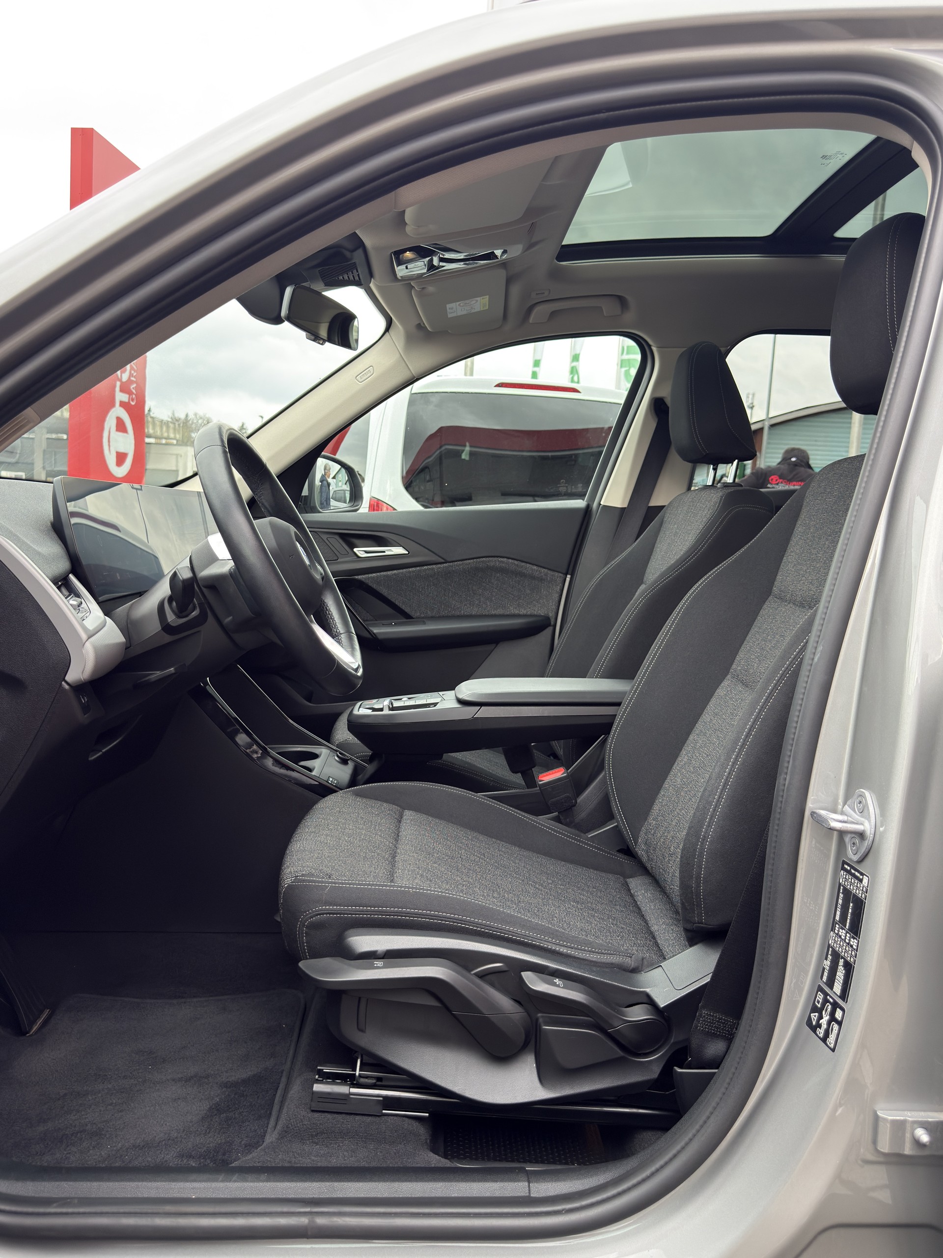 BMW X1 20d xDrive-image-9