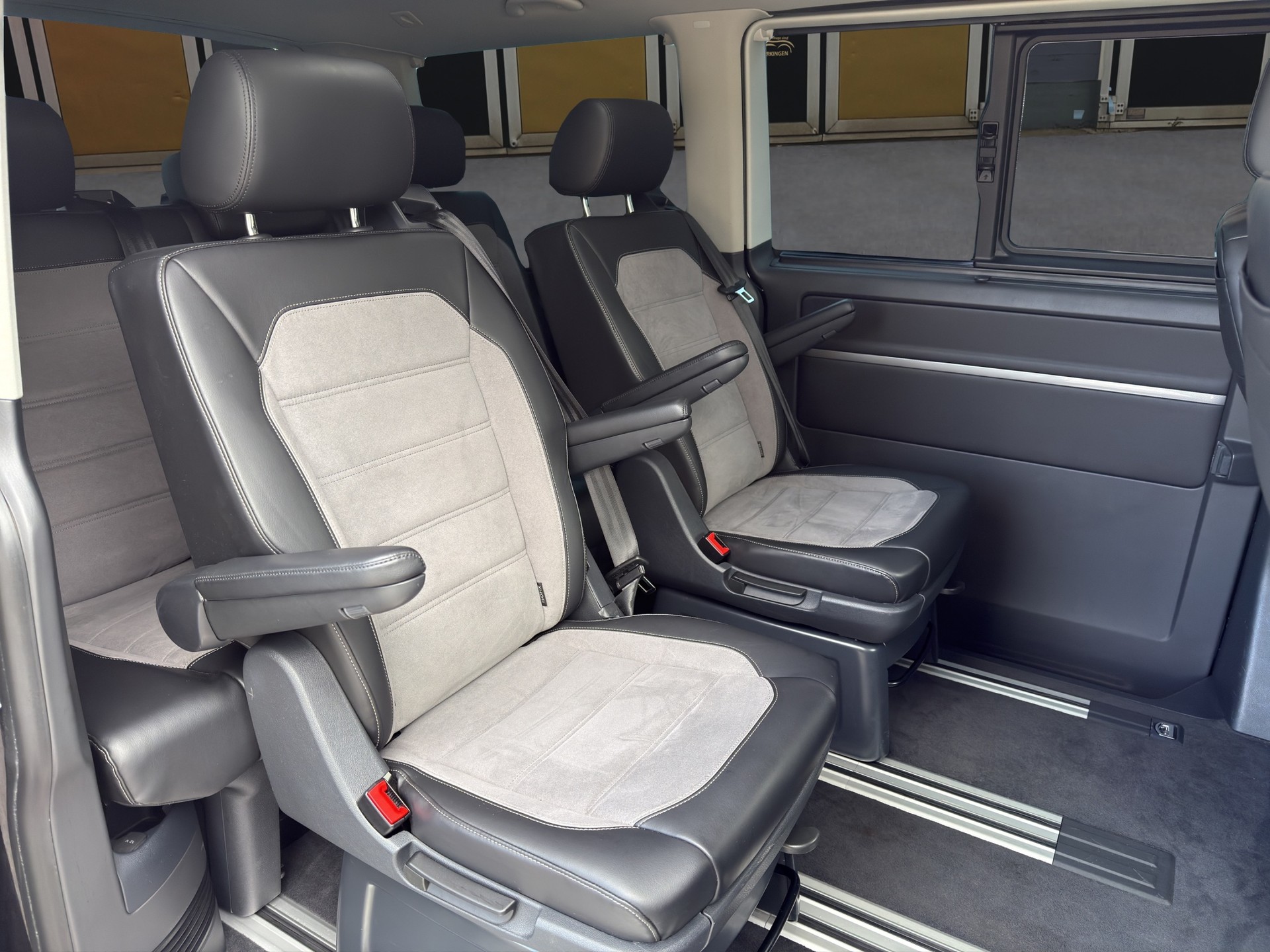 VW T6.1 Multivan 2.0 TDI 204 Highline Liberty DSG 4m-image-12