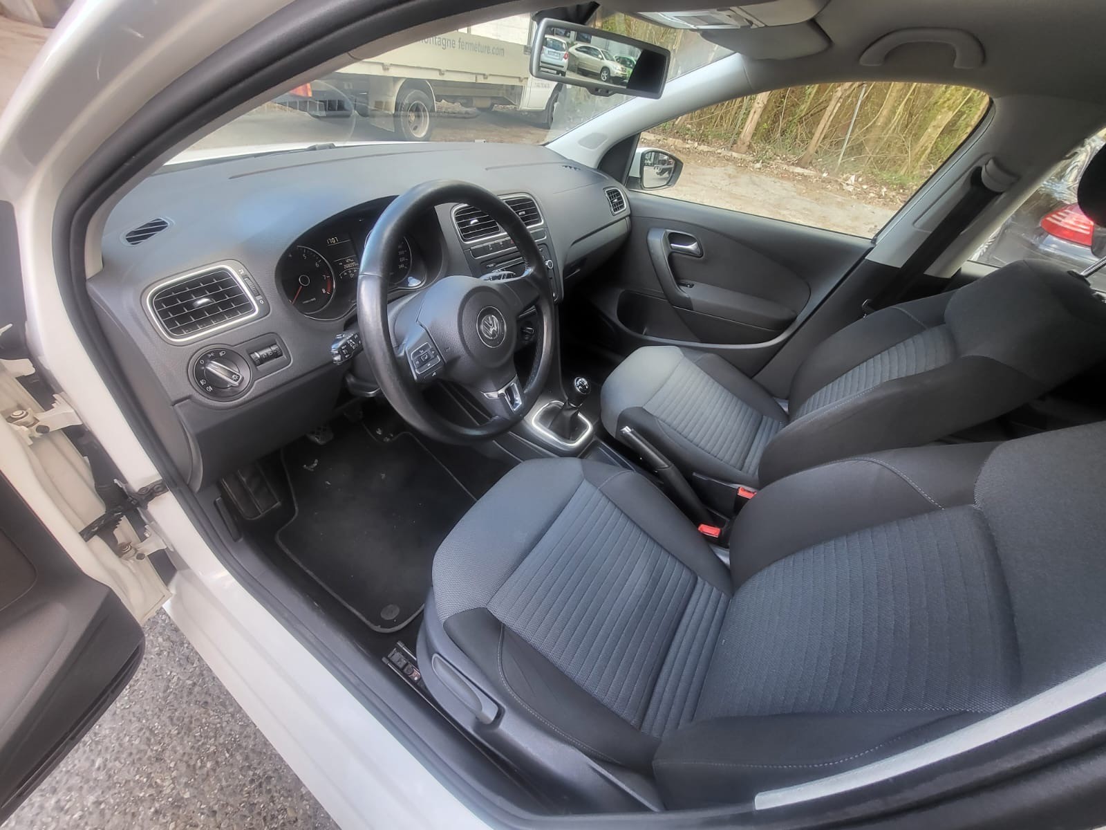 VW Polo 1.2 TSI Comfortline-image-8