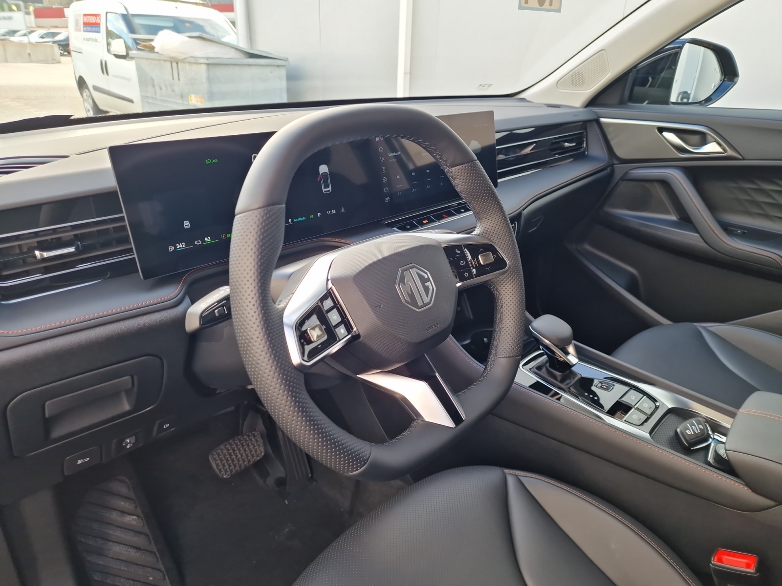 MG HS 1.5 T Plug-In-Hybrid Luxury Reichweite 103 km-image-12