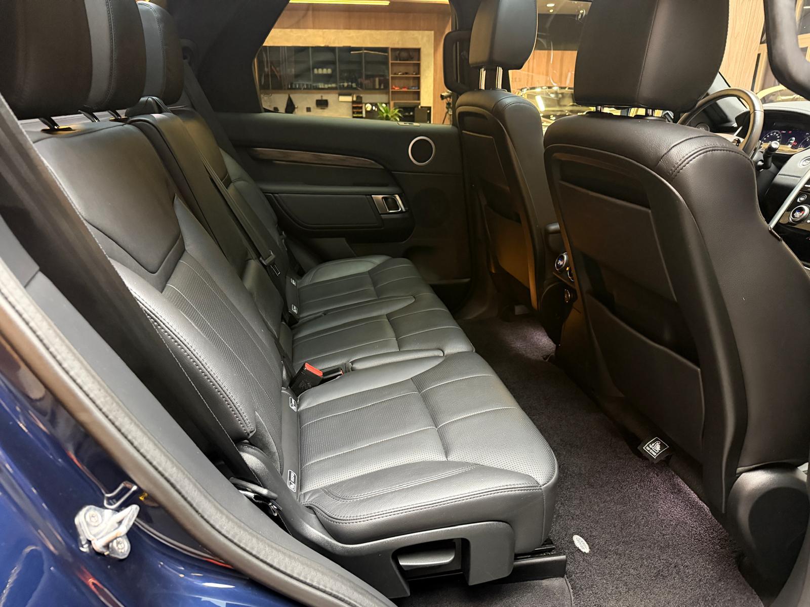 LAND ROVER Discovery 2.0 SD4 HSE-image-18