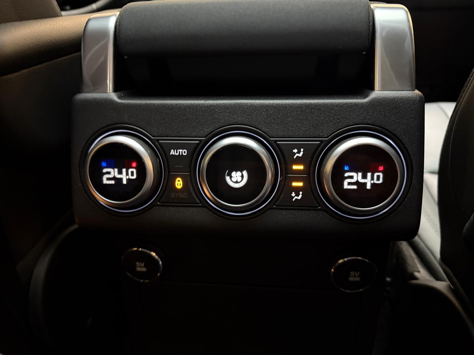 LAND ROVER Discovery 2.0 SD4 HSE-image-22