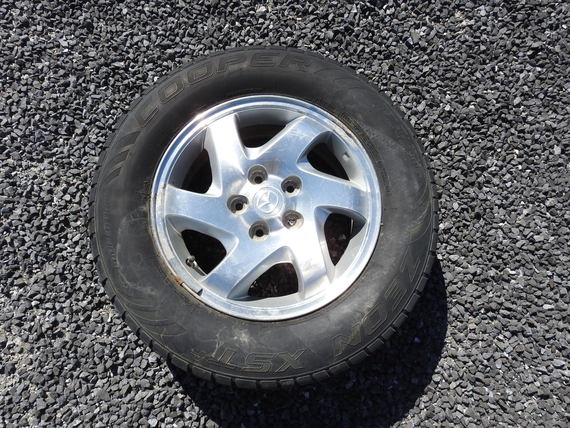 MAZDA Tribute 2.0 16V Comfort-image-25