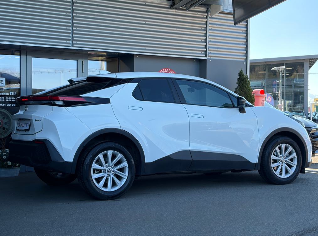 TOYOTA C-HR 1.8 HSD CVT Trend-image-2