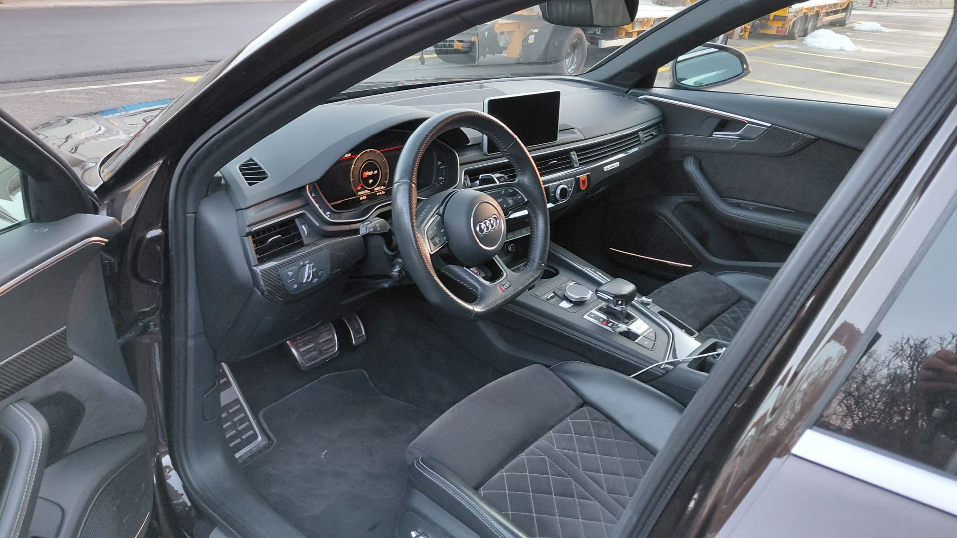 AUDI RS4 Avant 2.9 TFSI quattro tiptronic-image-13