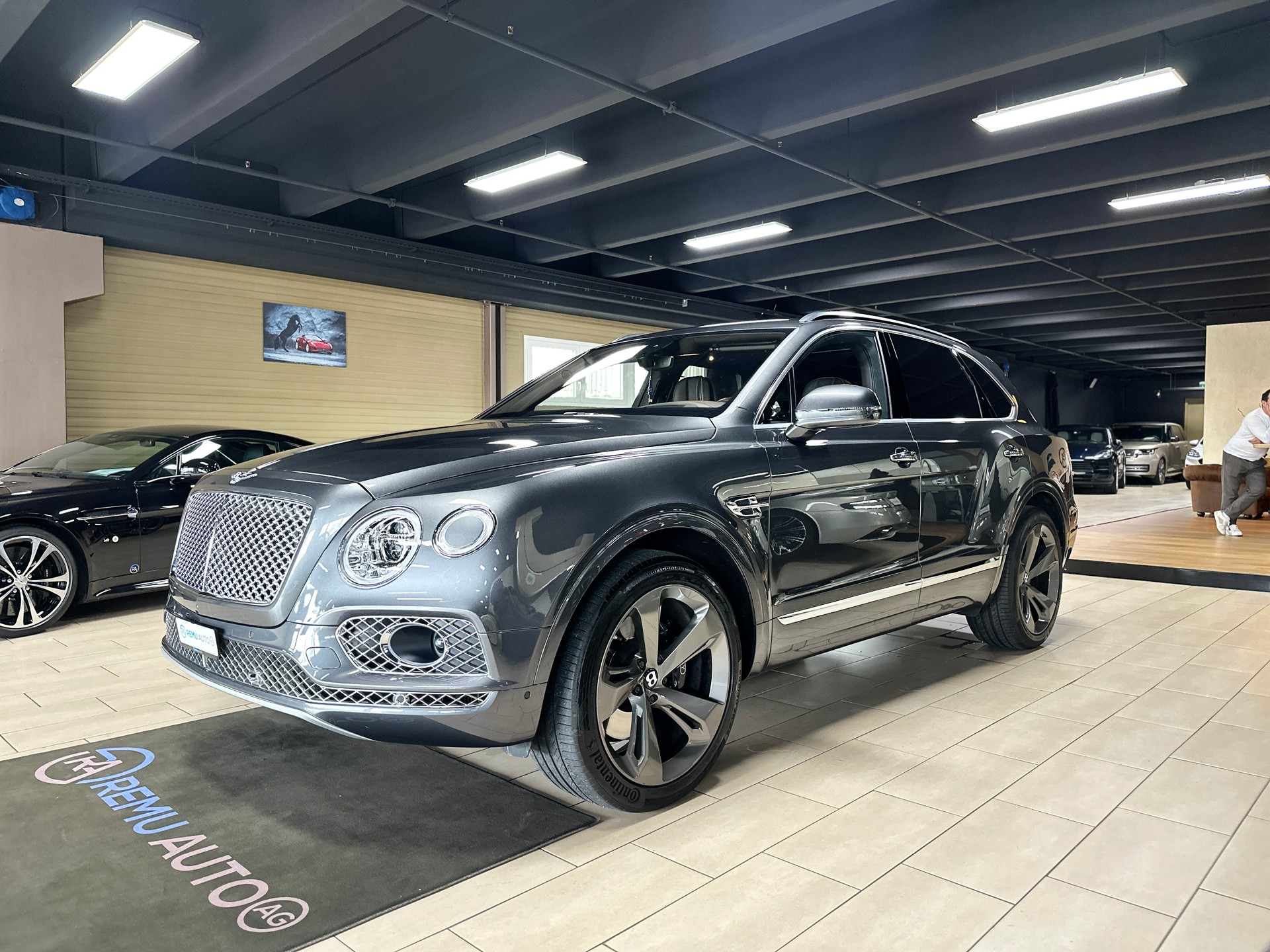 BENTLEY Bentayga W12-image-5