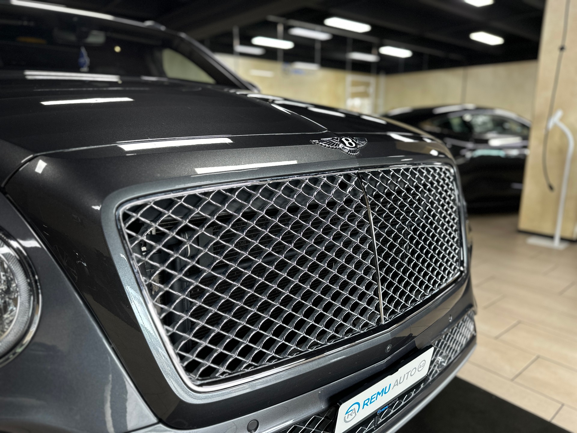 BENTLEY Bentayga W12-image-1