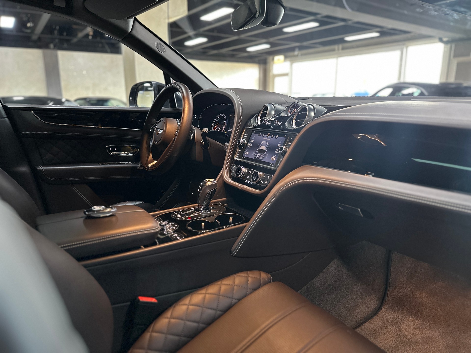 BENTLEY Bentayga W12-image-10