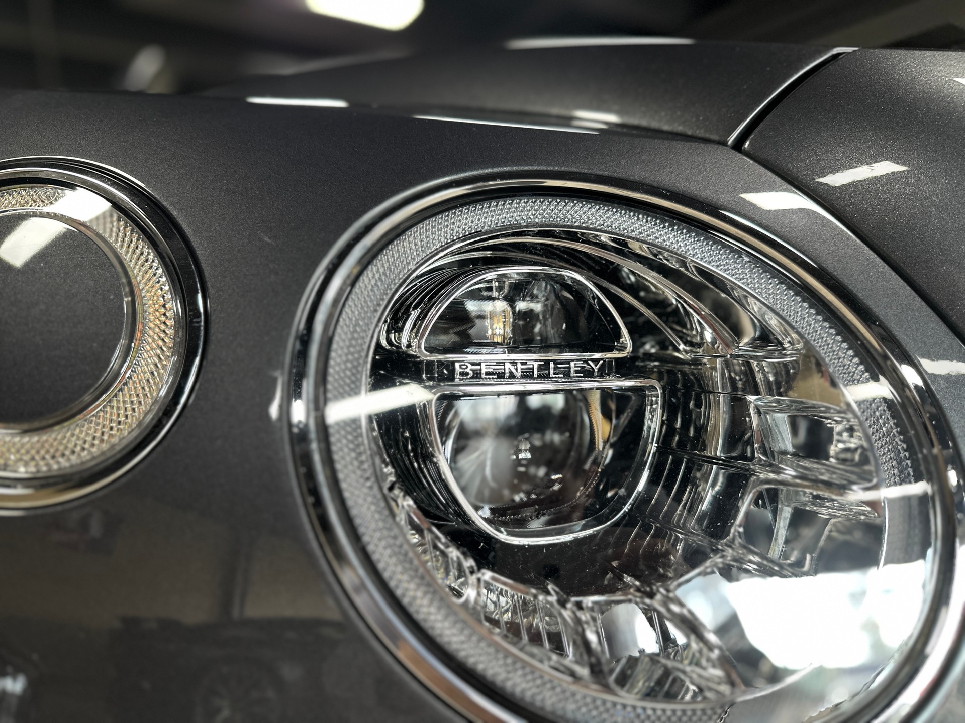 BENTLEY Bentayga W12-image-2