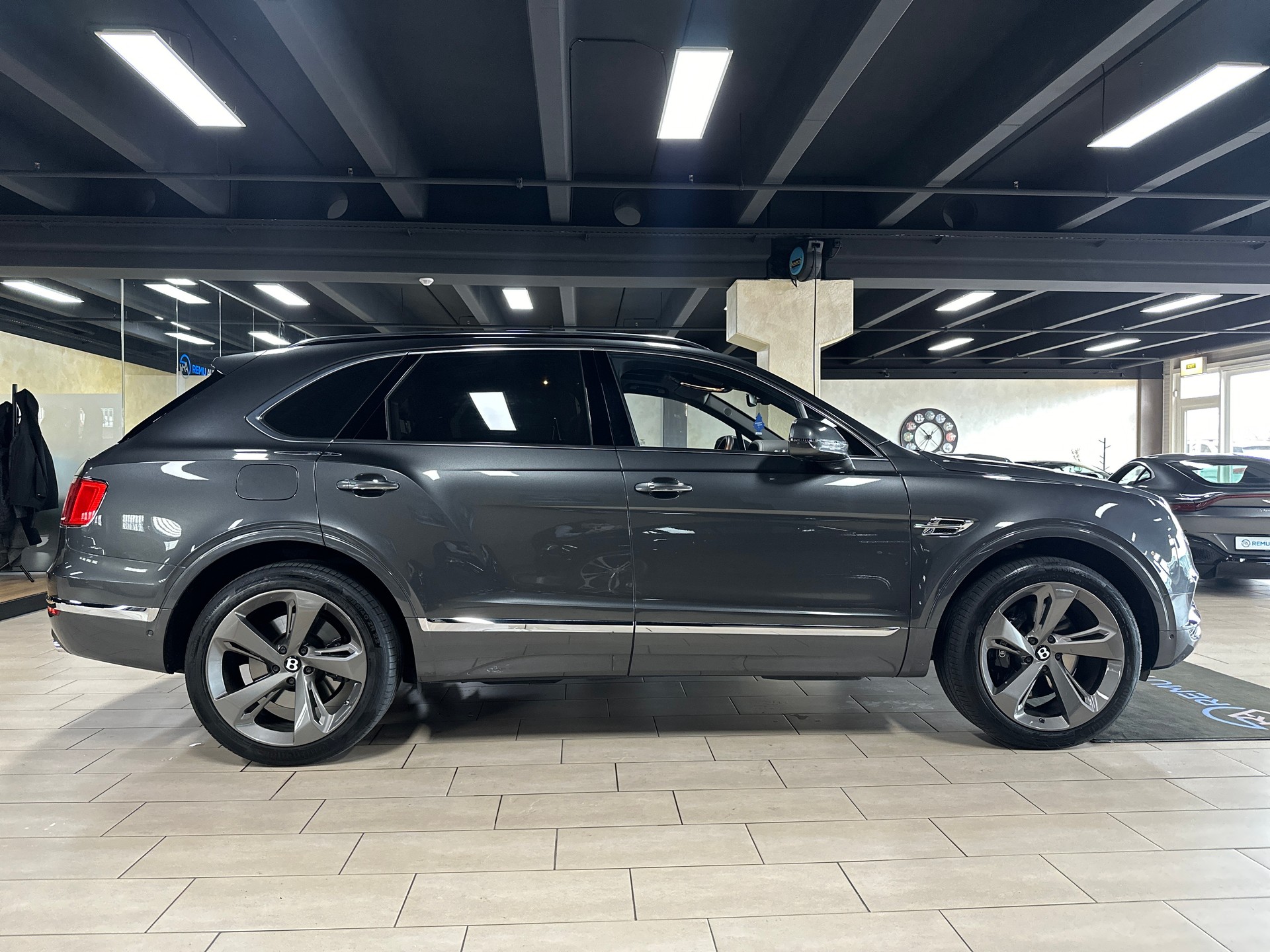 BENTLEY Bentayga W12-image-6