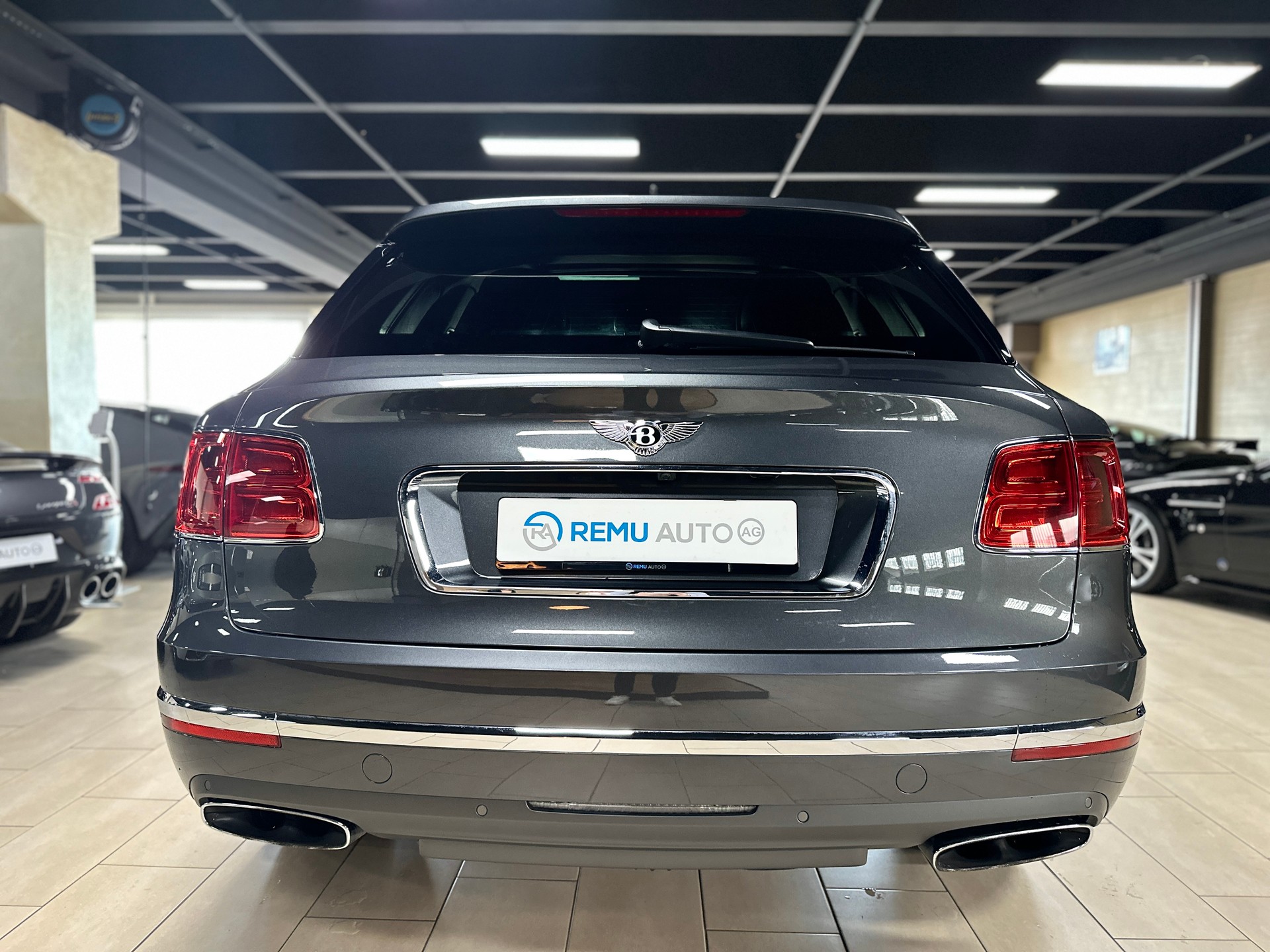 BENTLEY Bentayga W12-image-7