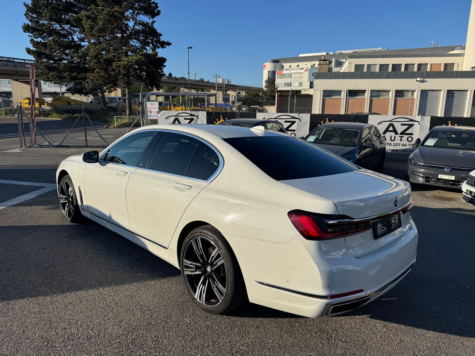 BMW 730d xDrive Steptronic White CH auto🇨🇭garantie 2 ans-showroom-element-3