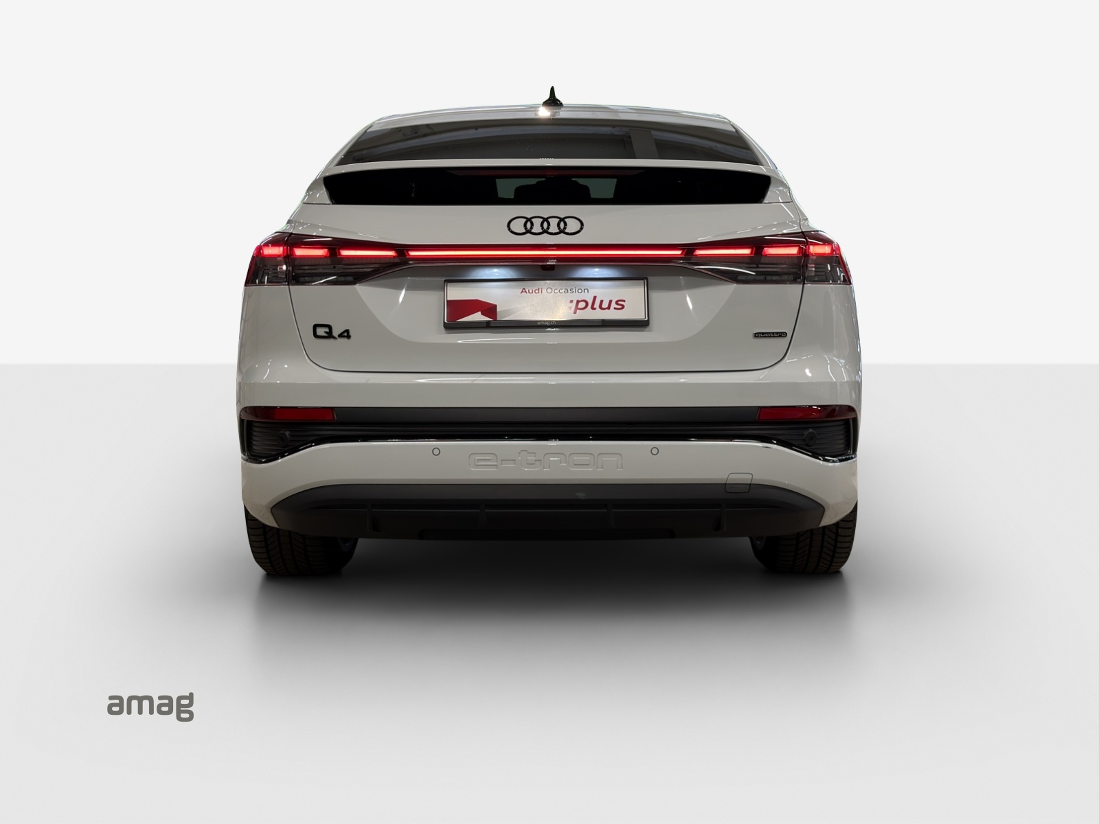 AUDI Q4 Sportback e-tron 50 quattro-image-4