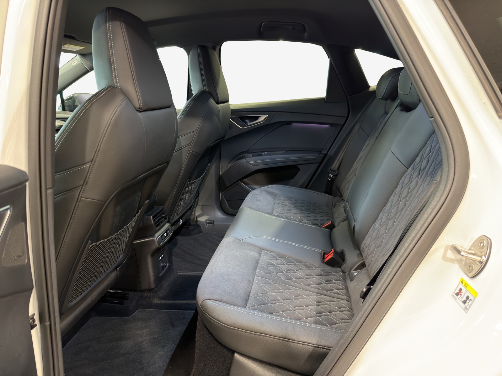 AUDI Q4 Sportback e-tron 50 quattro-image-12
