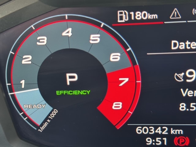 AUDI A1 Sportback 35 TFSI S Line S-tronic-image-11