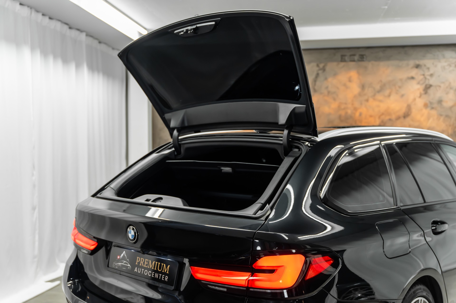 BMW 530i xDrive 48V Touring M Sport Steptronic *Facelift*Panorama*Head-Up*Leder*-image-9