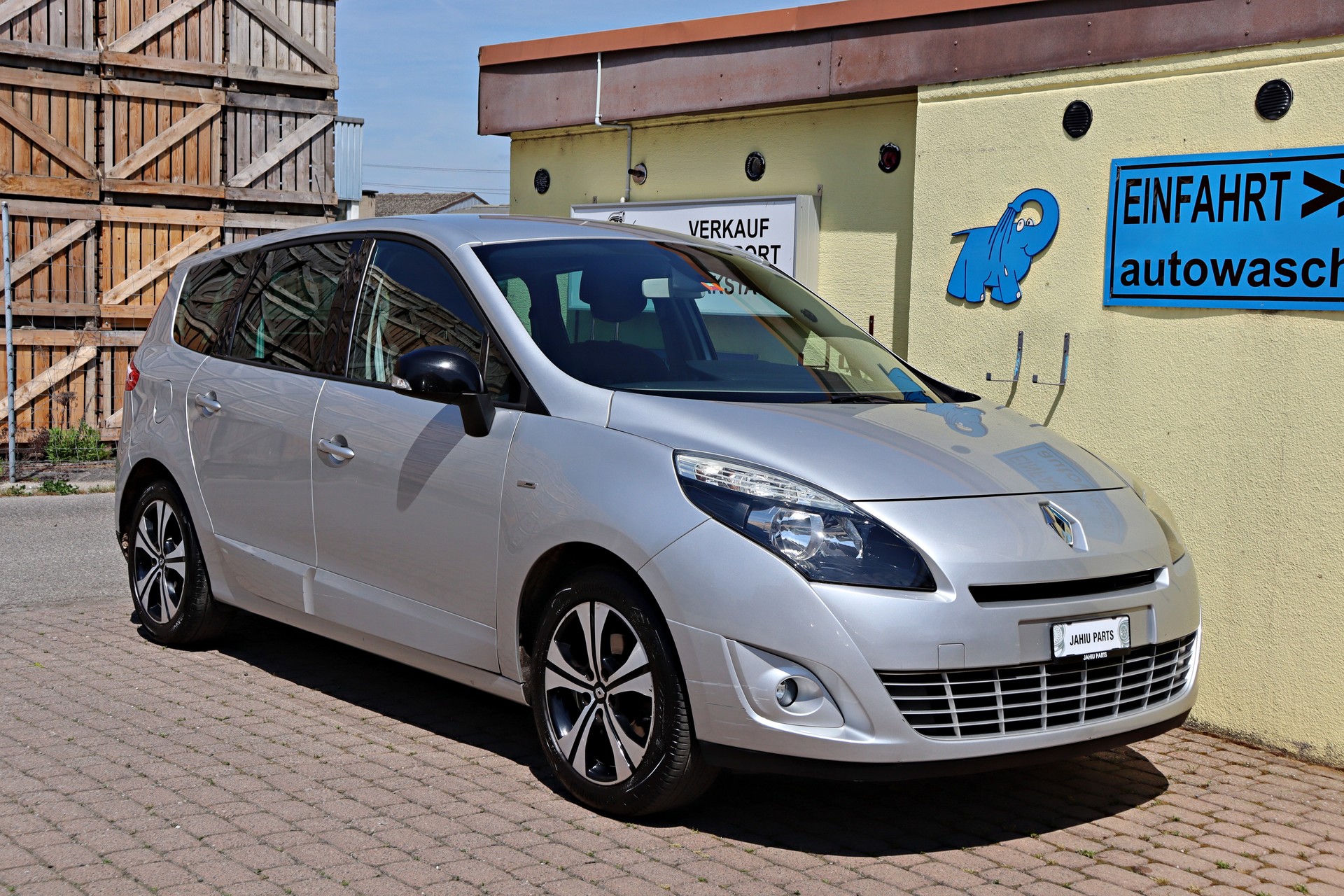 RENAULT Grand Scénic 1.4 16V Turbo Bose-image-5