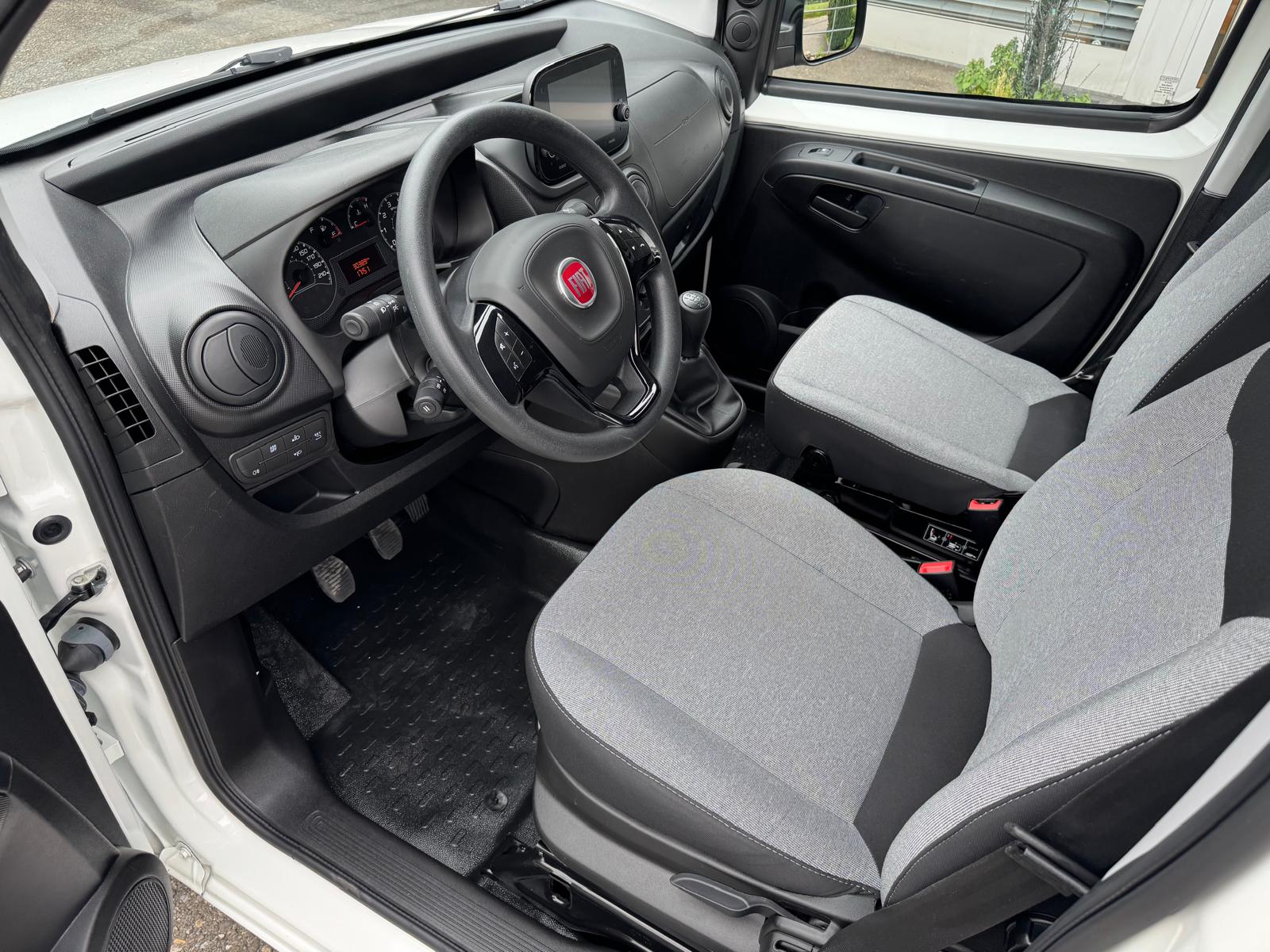 FIAT Fiorino 1.3 MJ Adventure-image-1