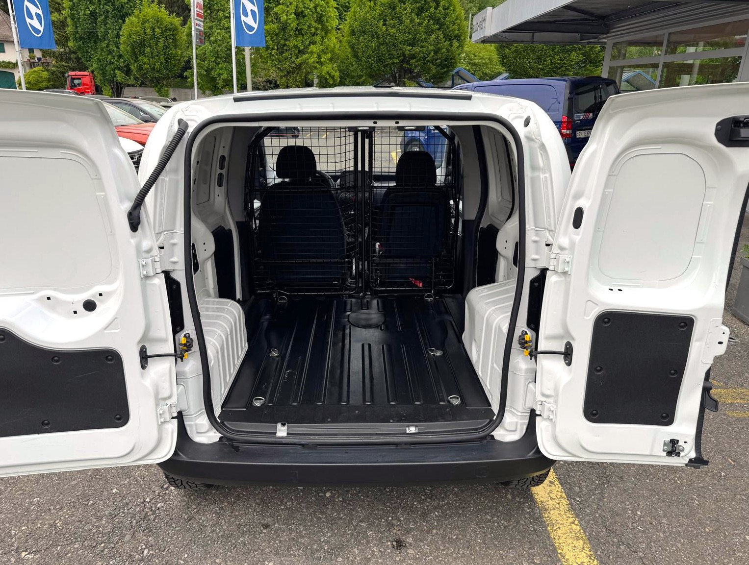 FIAT Fiorino 1.3 MJ Adventure-image-13