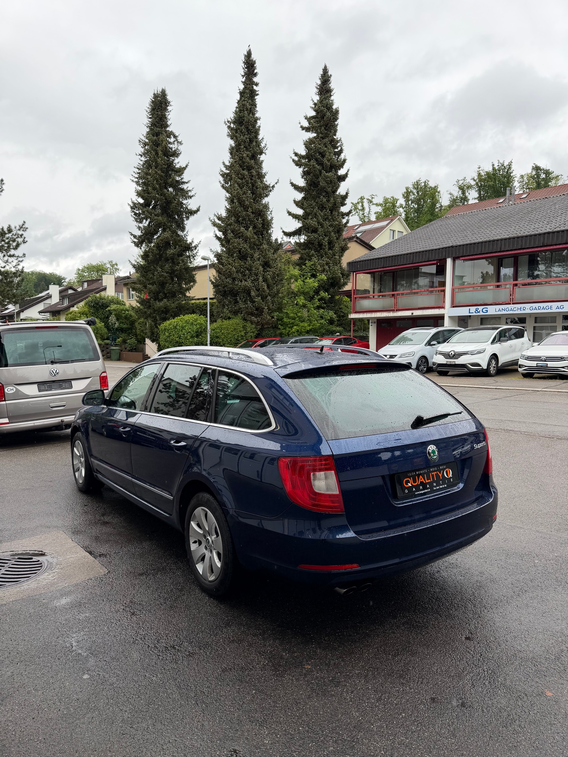 SKODA Superb Combi 1.8 TSI Ambition DSG-image-3