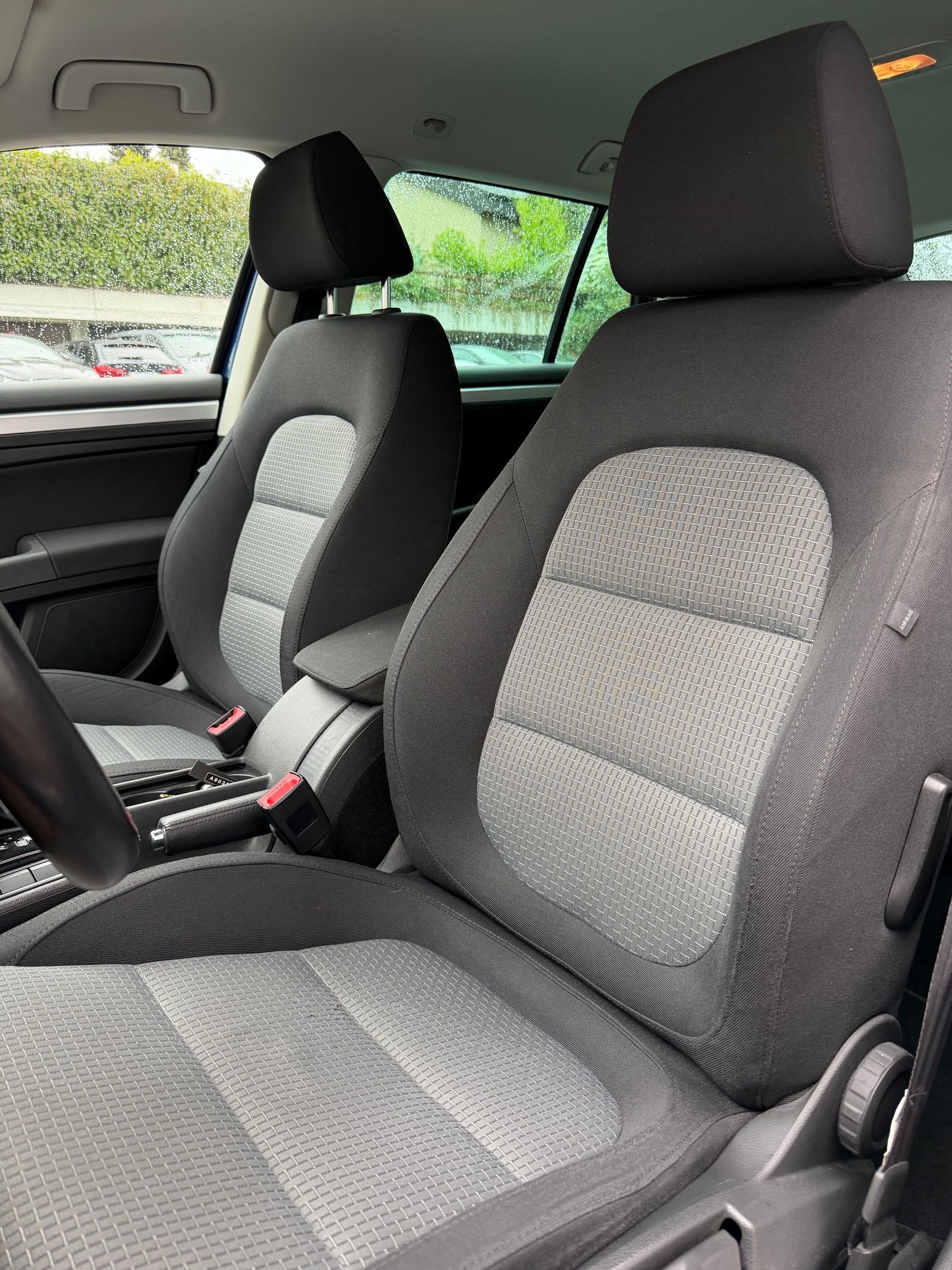 SKODA Superb Combi 1.8 TSI Ambition DSG-image-6
