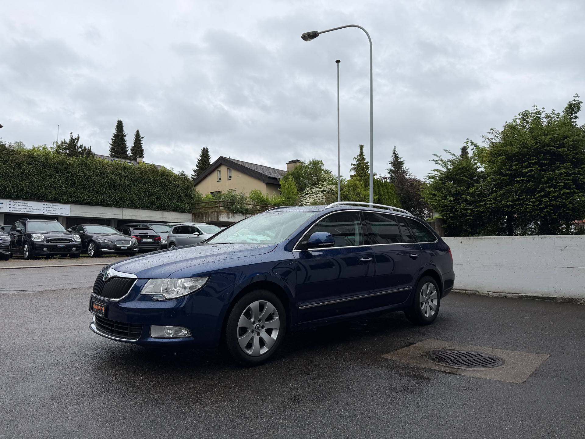 SKODA Superb Combi 1.8 TSI Ambition DSG-image-2
