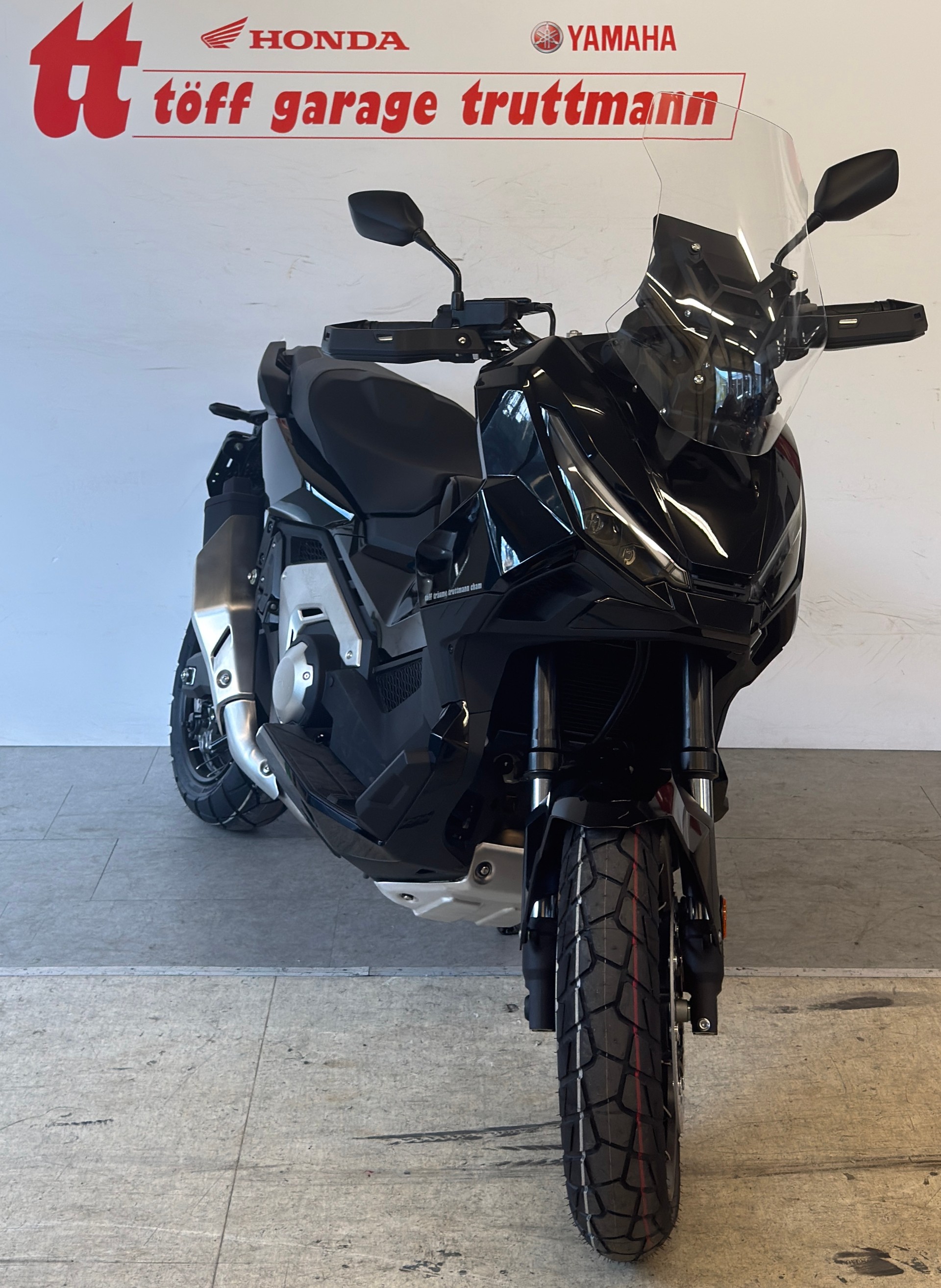 HONDA X-ADV 750 (35kW)-showroom-element-2