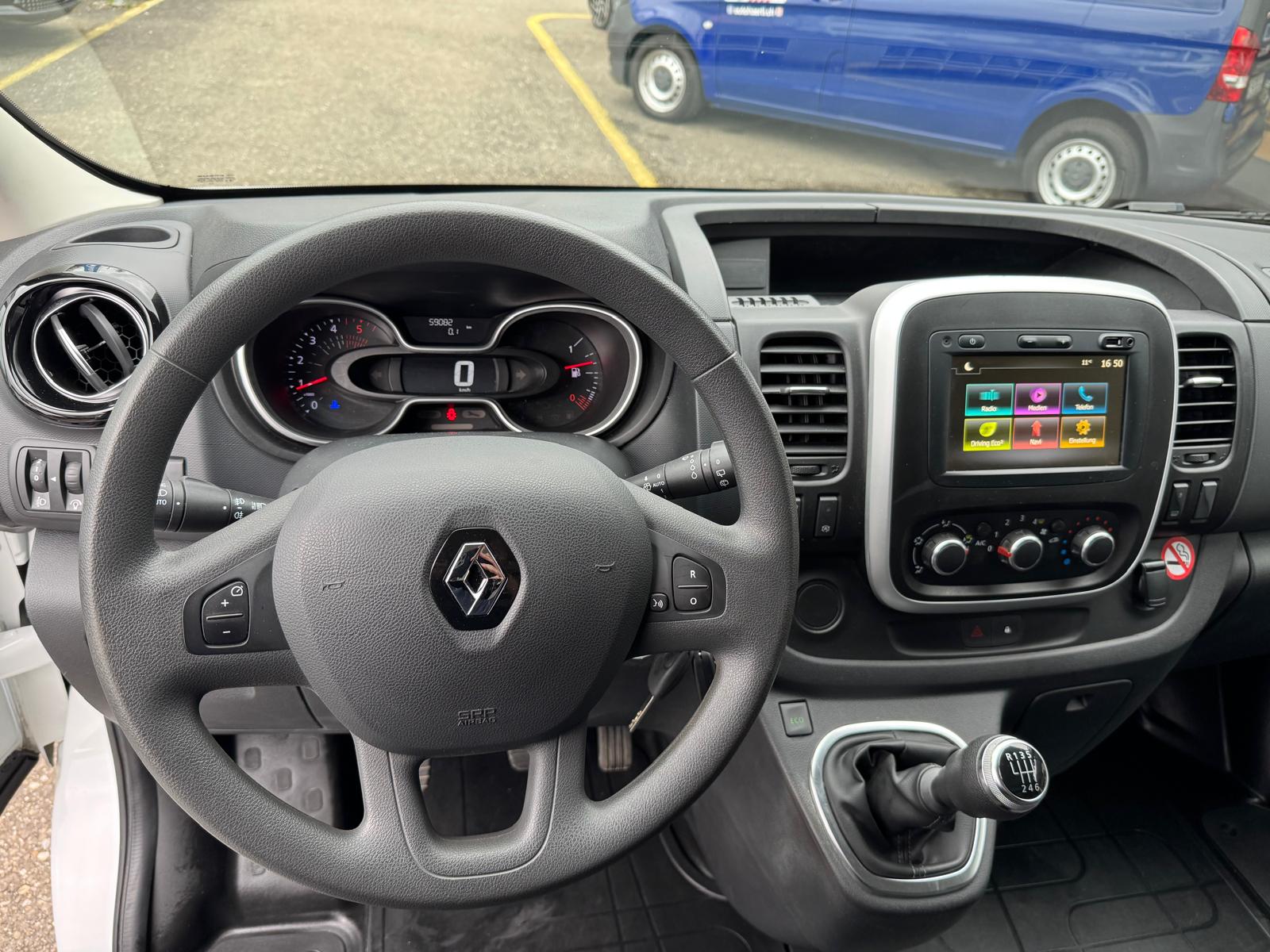RENAULT Trafic 2.0 dCi 120 3.0t Business L1H1-image-2