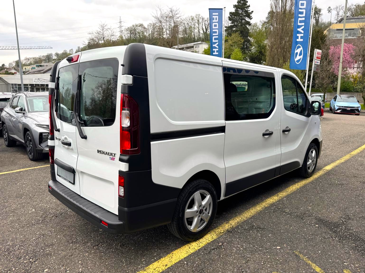 RENAULT Trafic 2.0 dCi 120 3.0t Business L1H1-image-6