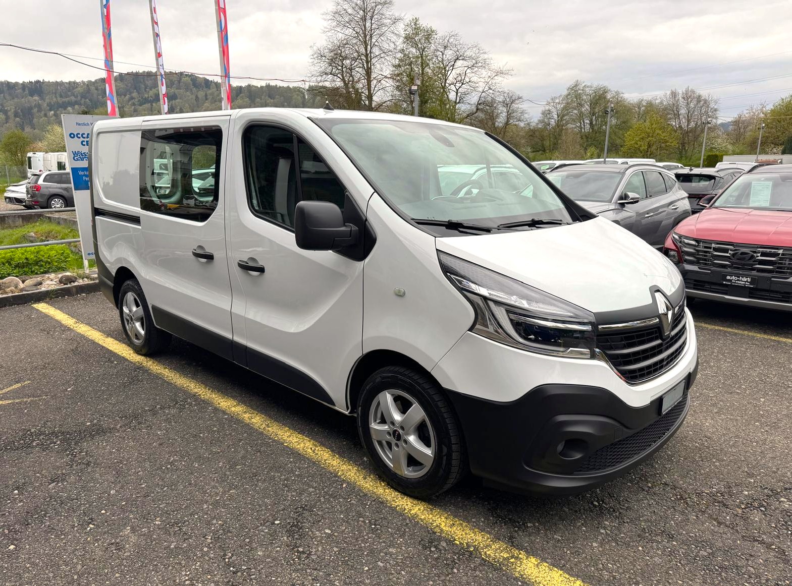 RENAULT Trafic 2.0 dCi 120 3.0t Business L1H1-image-9