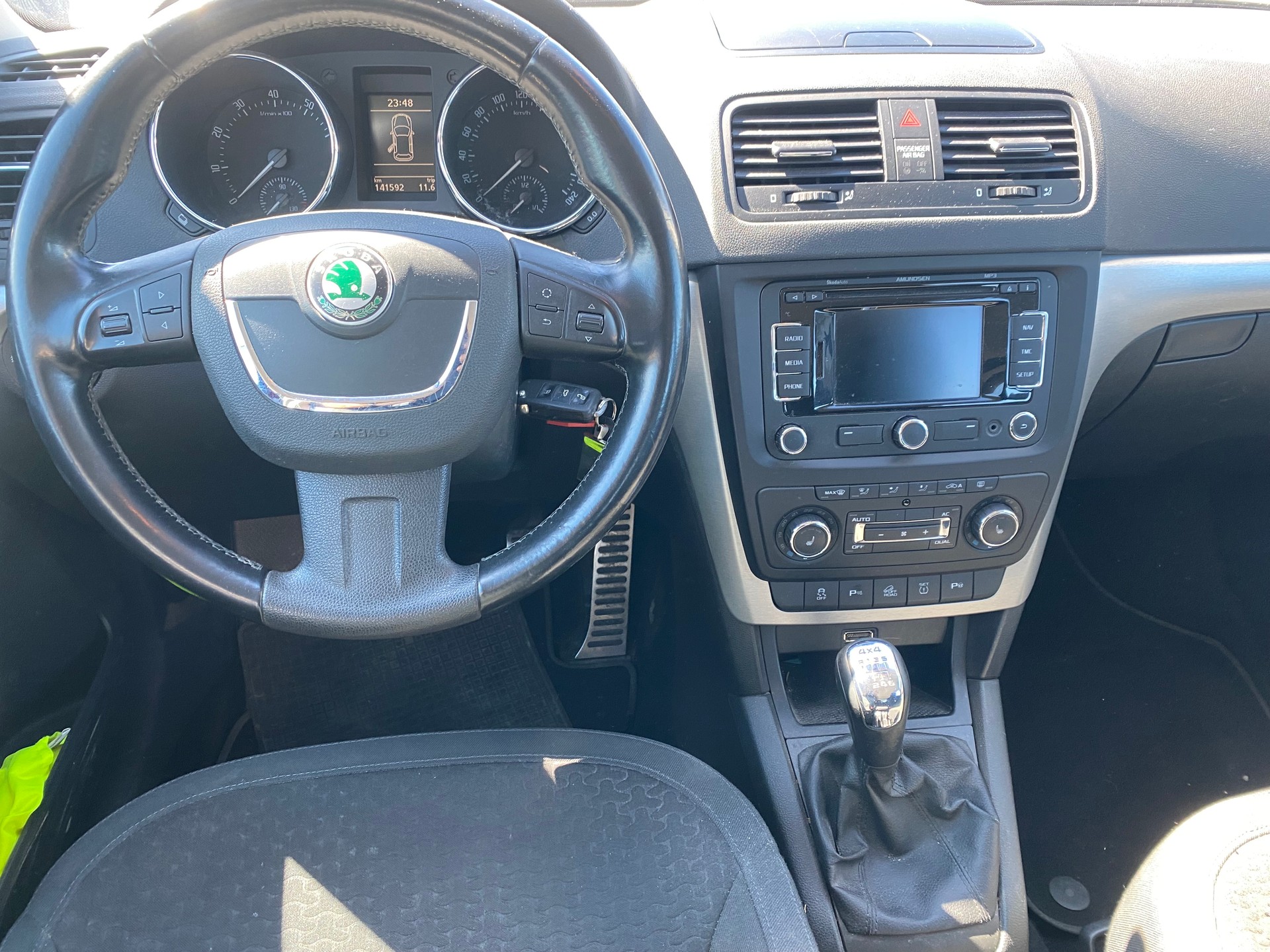 SKODA Yeti 1.8 TSI Ambition 4x4-image-5