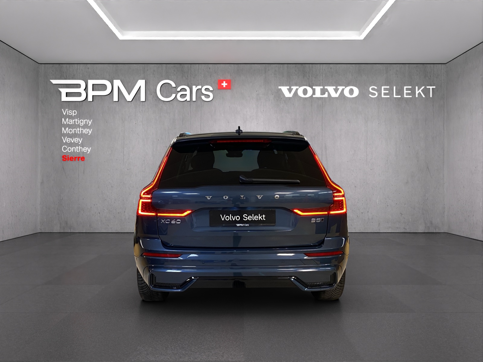 VOLVO XC60 B5 Benzin Mild Hybrid AWD Plus Dark Geartronic-image-3
