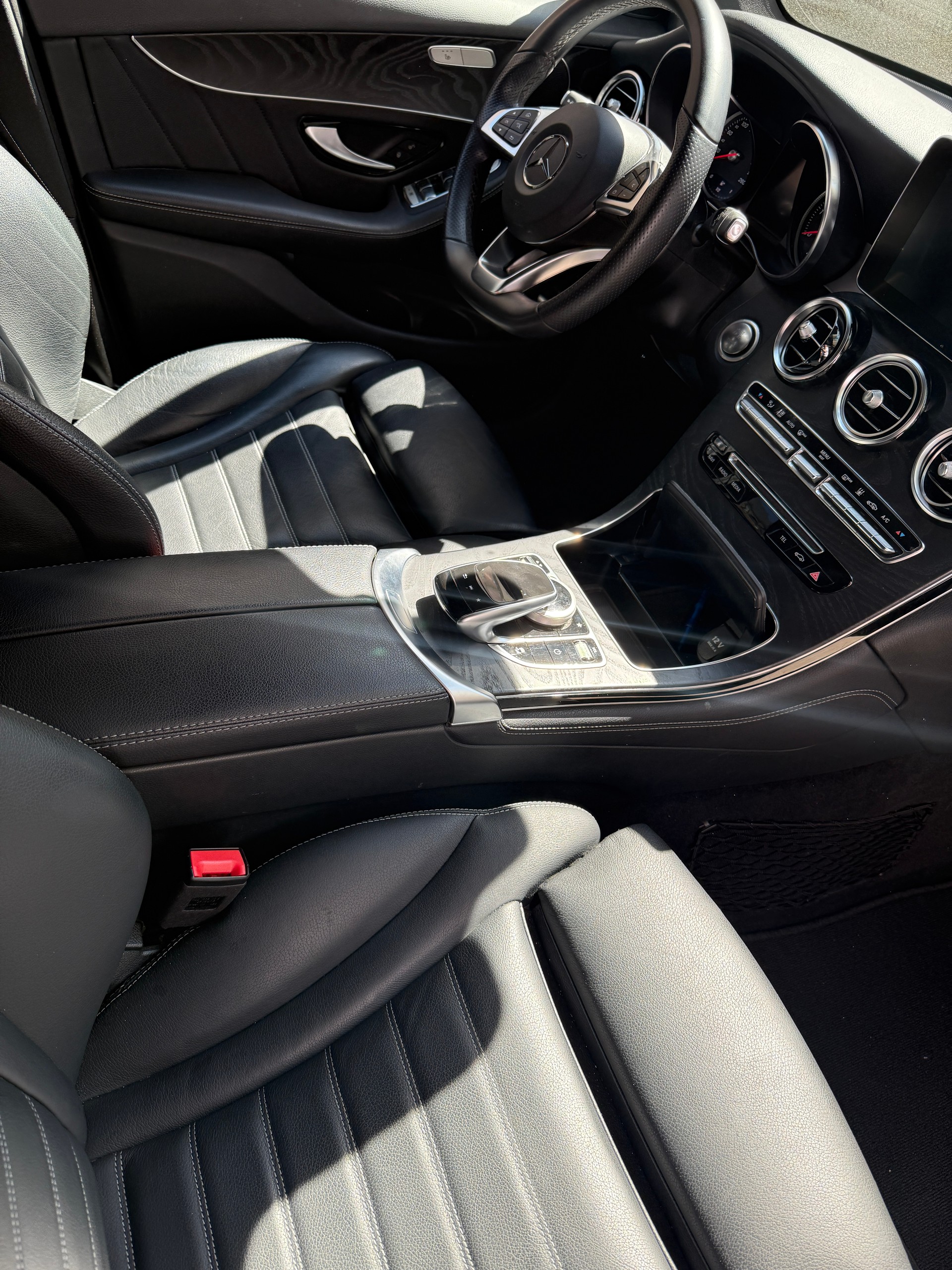 MERCEDES-BENZ GLC 250 d AMG Line 4m (MFK 13.04.2026)-image-3