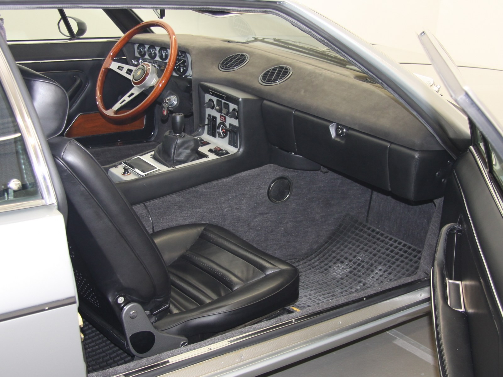 LAMBORGHINI ESPADA-image-10
