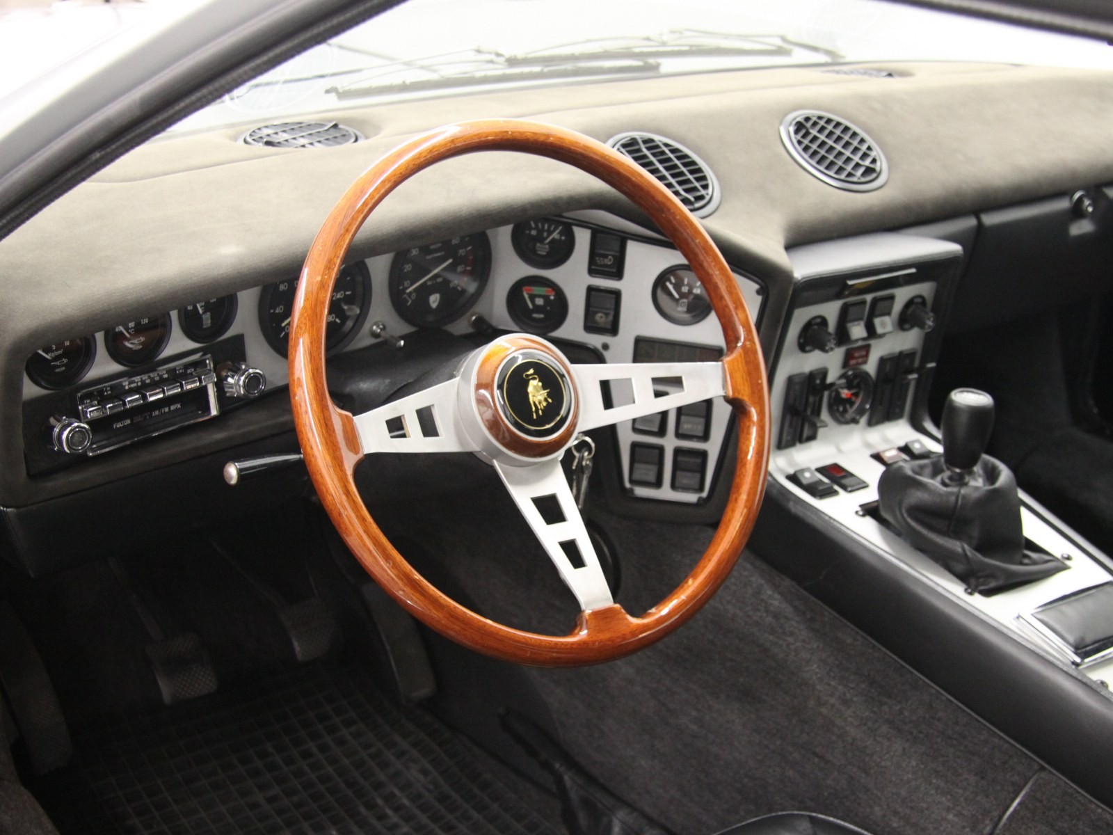 LAMBORGHINI ESPADA-image-1