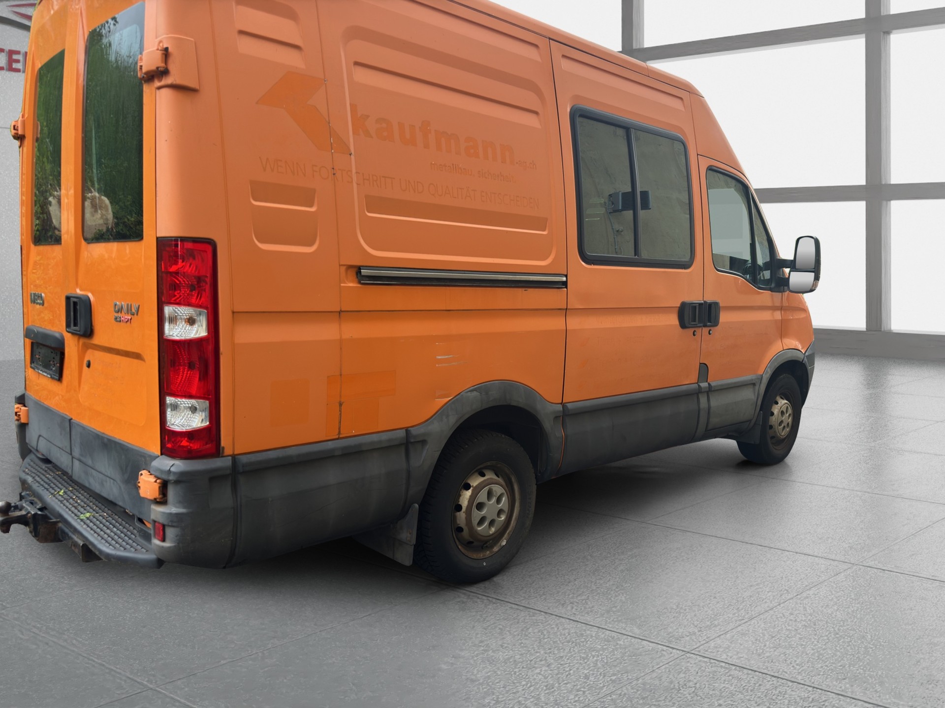 IVECO 35 S 14 V GKCA41A1B1-image-2