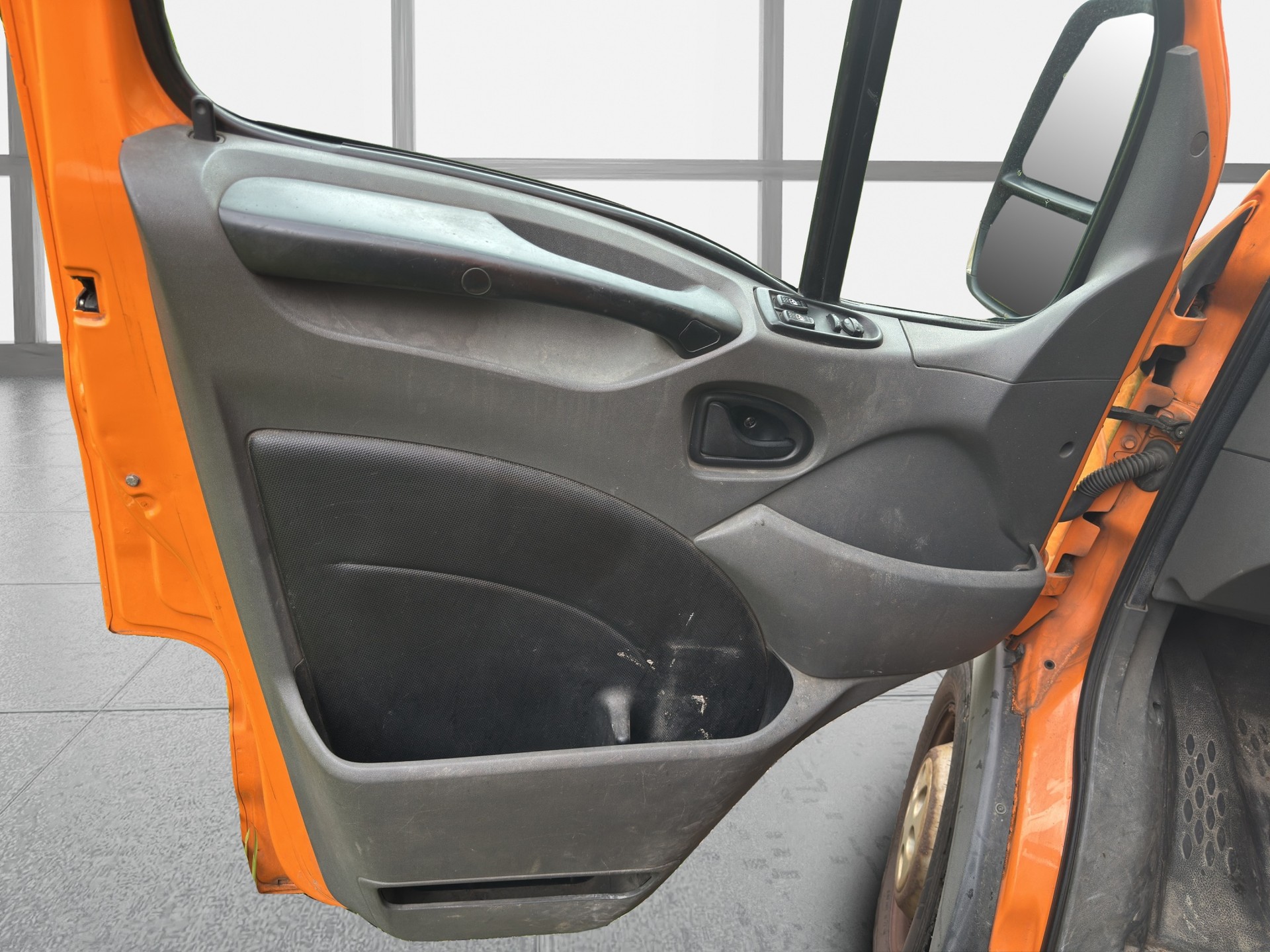 IVECO 35 S 14 V GKCA41A1B1-image-9