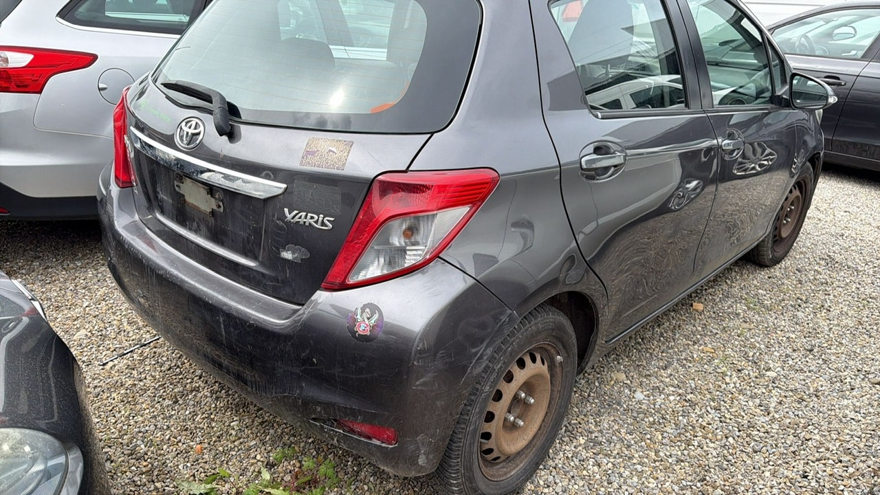 TOYOTA Yaris 1.33 Luna Multidrive-image-4