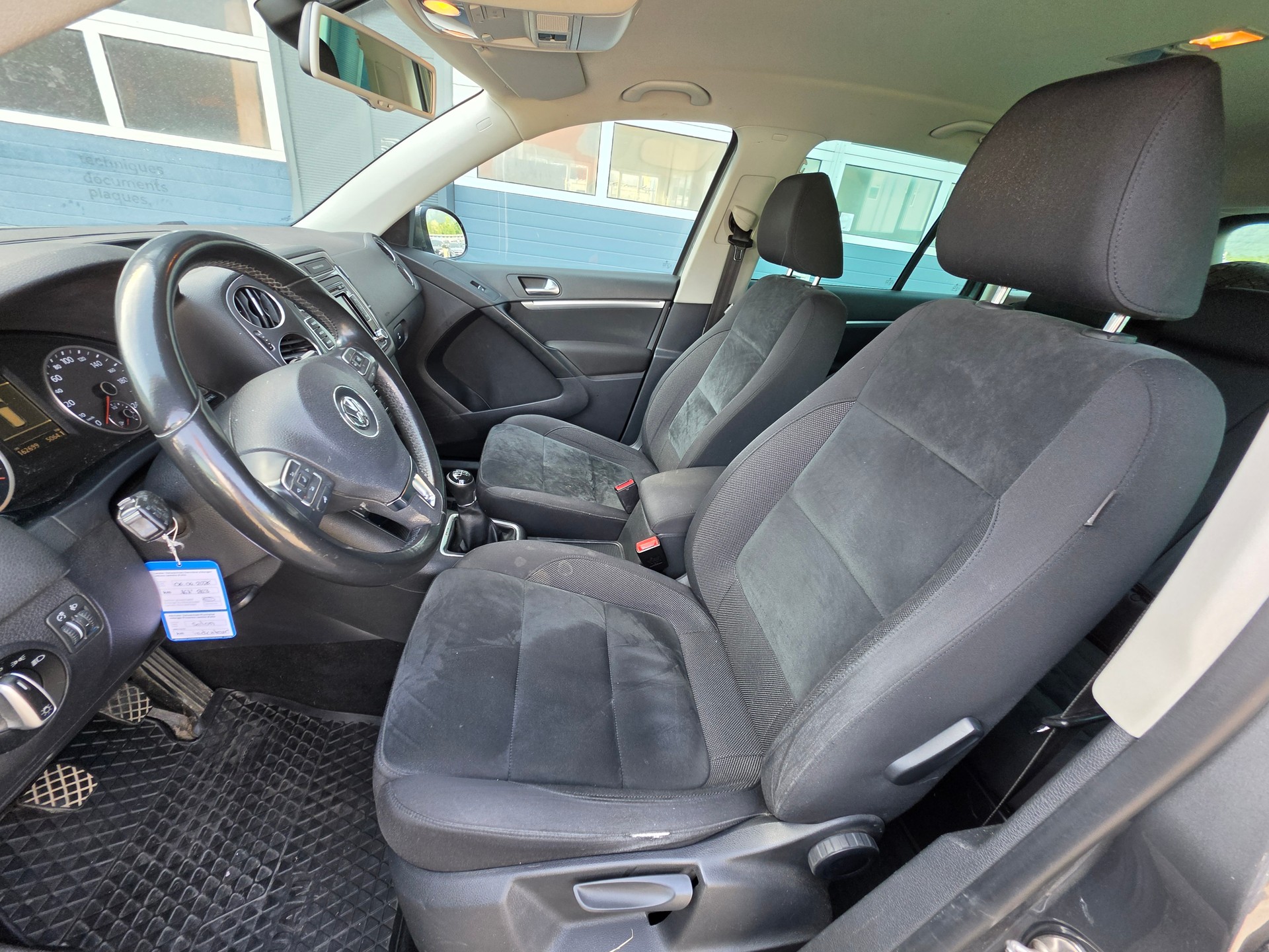 VW Tiguan 2.0 TDI BlueMotion Track&Field 4Motion-image-9