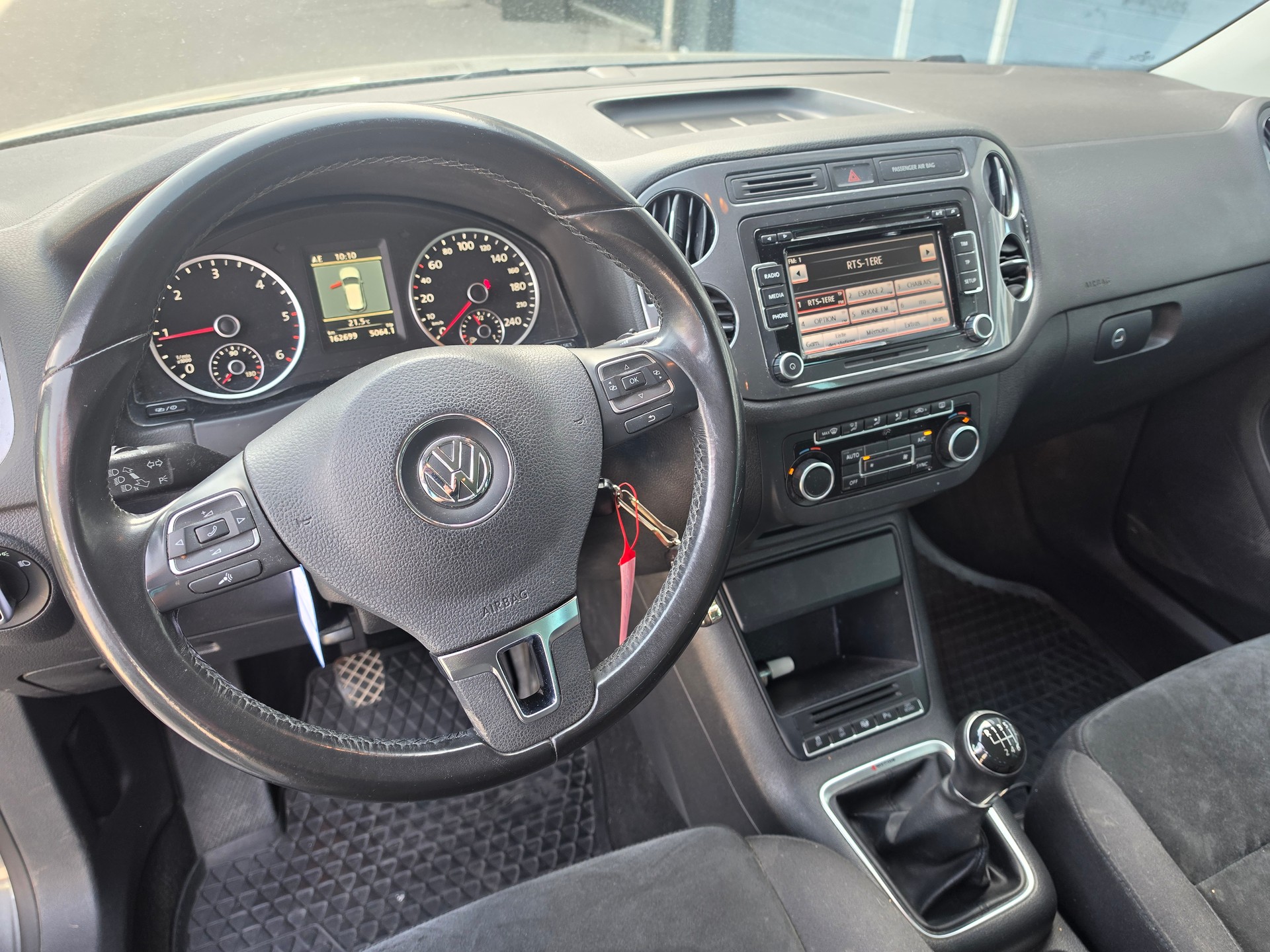 VW Tiguan 2.0 TDI BlueMotion Track&Field 4Motion-image-10