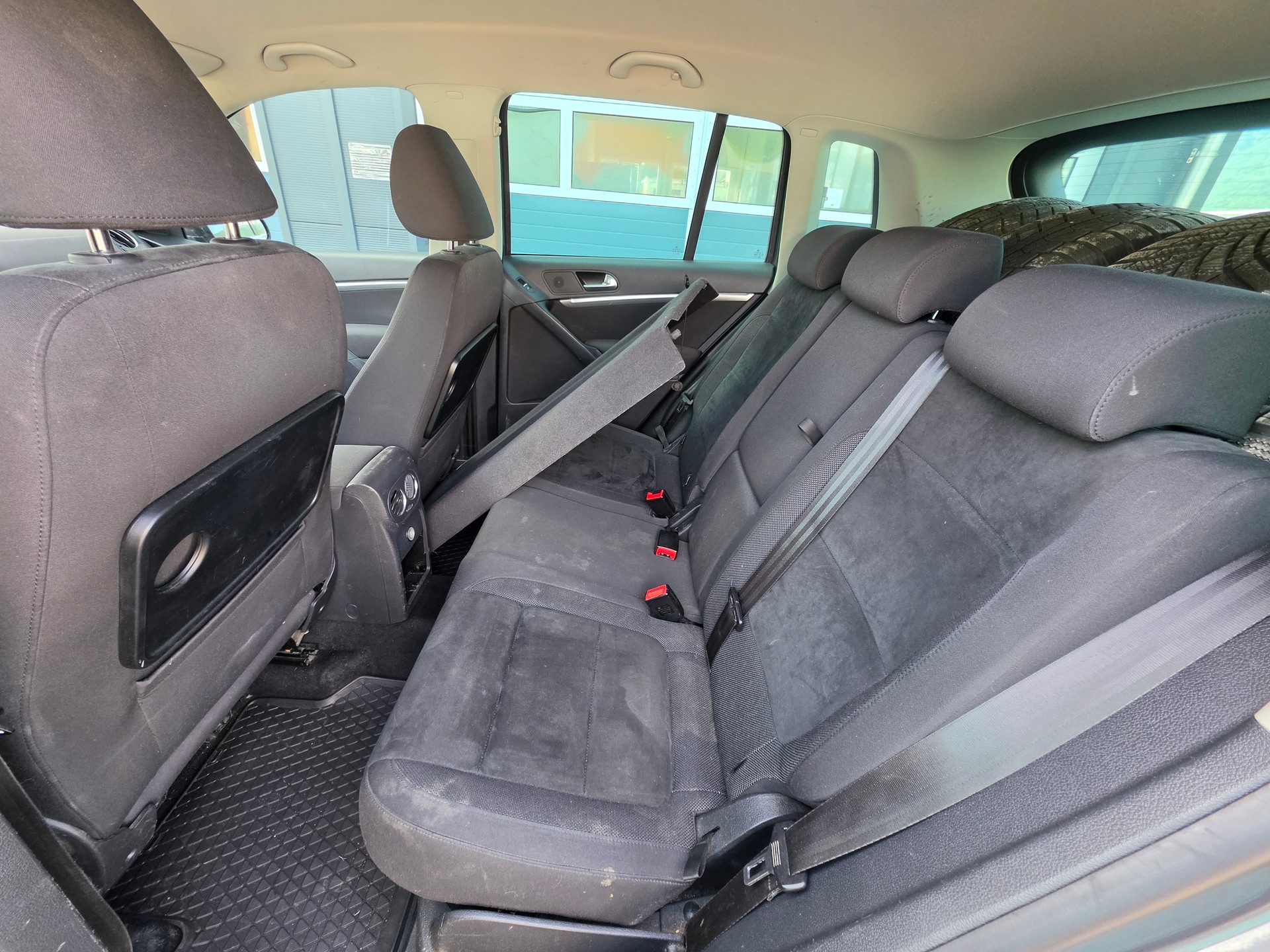 VW Tiguan 2.0 TDI BlueMotion Track&Field 4Motion-image-8