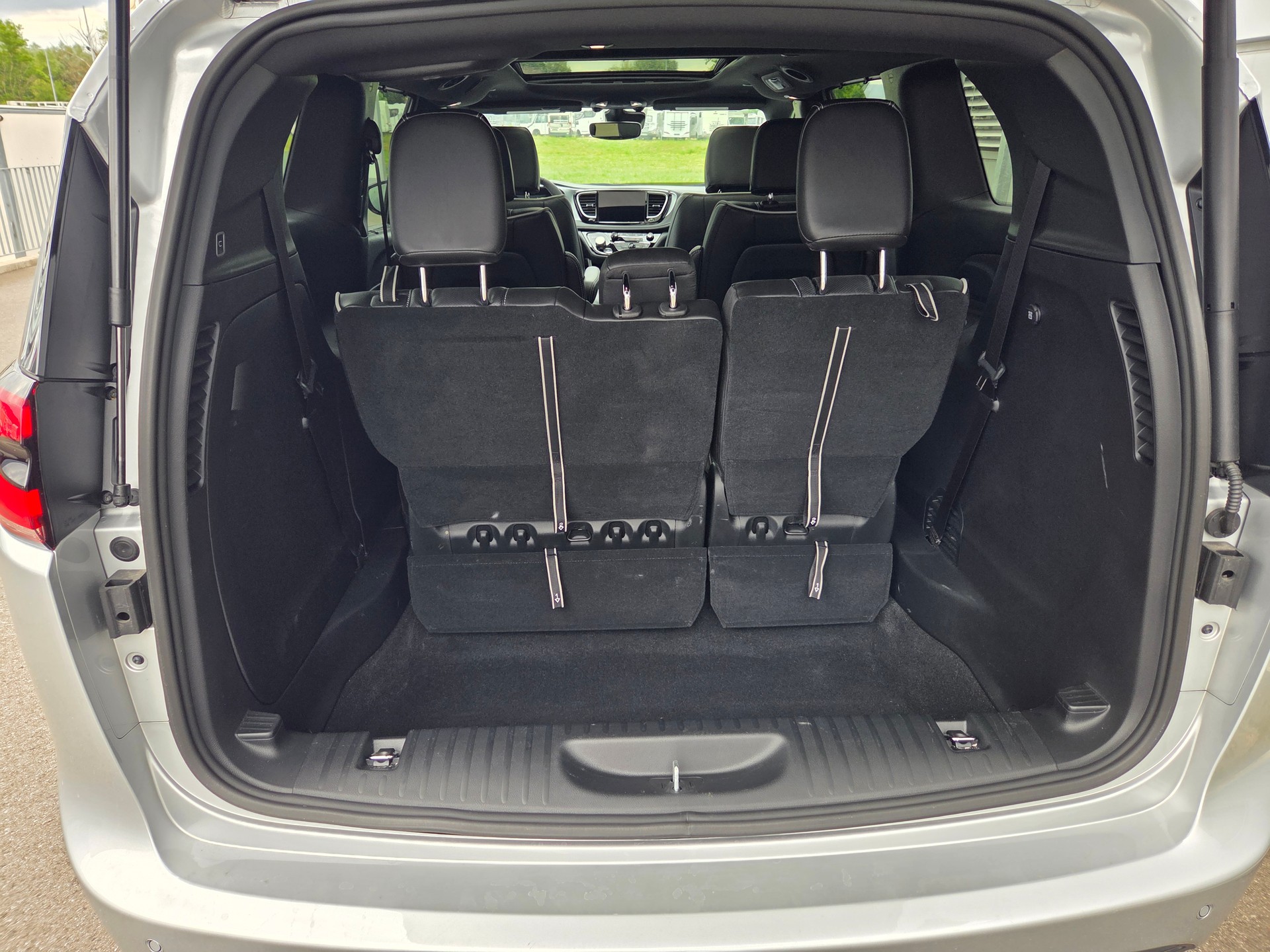 CHRYSLER Pacifica 3.6 V6 4x4 Limited S 291 PS / 7-Plätzer-image-3