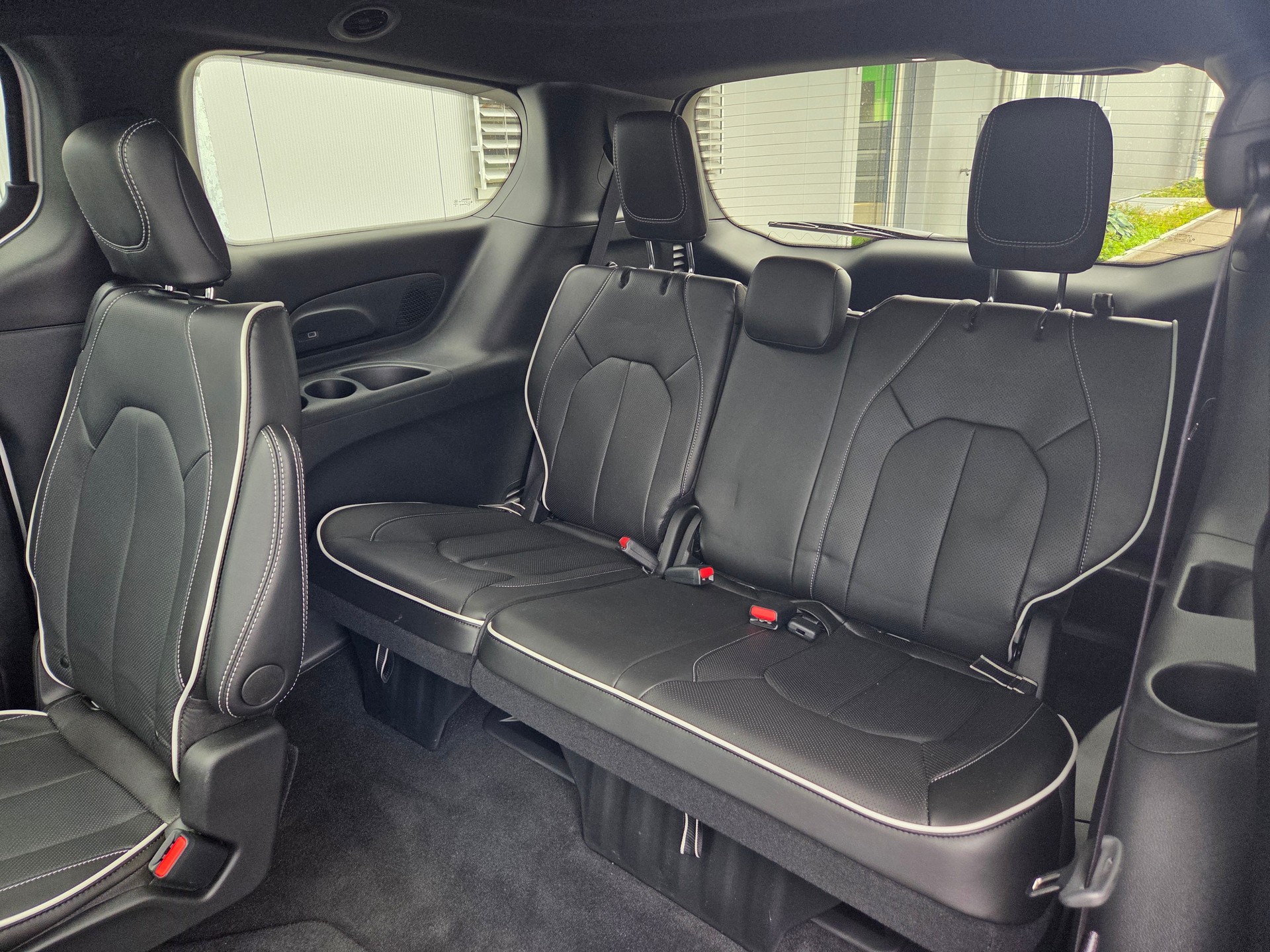CHRYSLER Pacifica 3.6 V6 4x4 Limited S 291 PS / 7-Plätzer-image-9