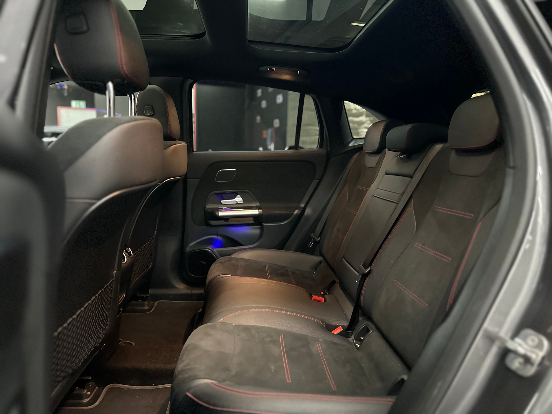 MERCEDES-BENZ EQA 350 AMG Line 4Matic**Leasing Übernahme Möglich**-image-7